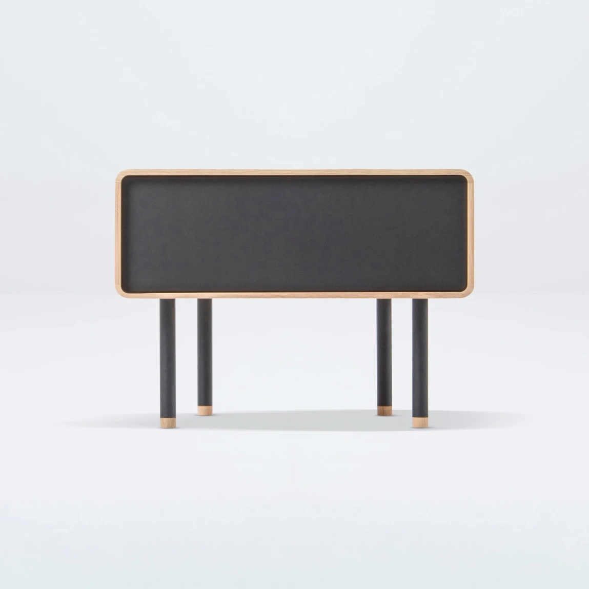 BEDS & NIGHTSTANDS