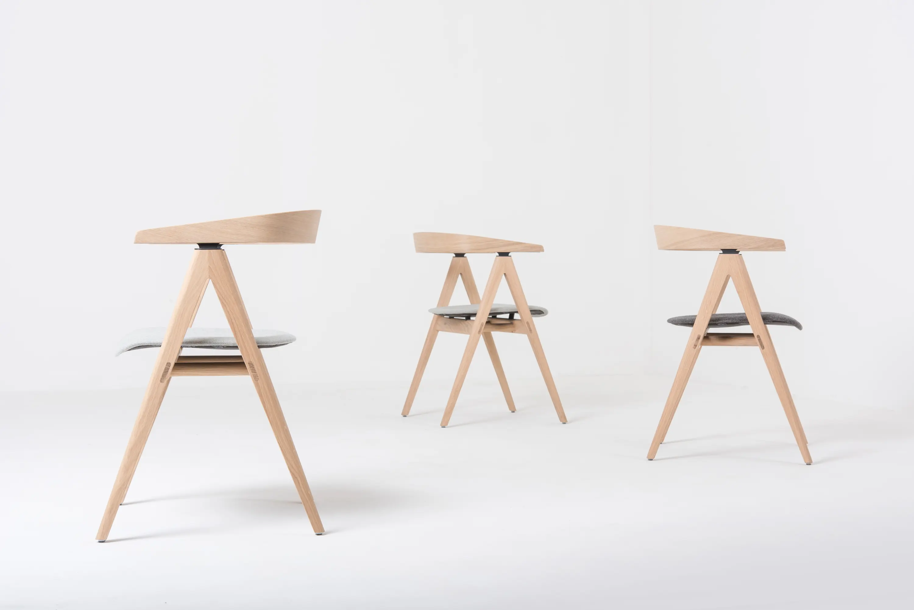 GAZZDA - Ava chair | Main Line Flax
