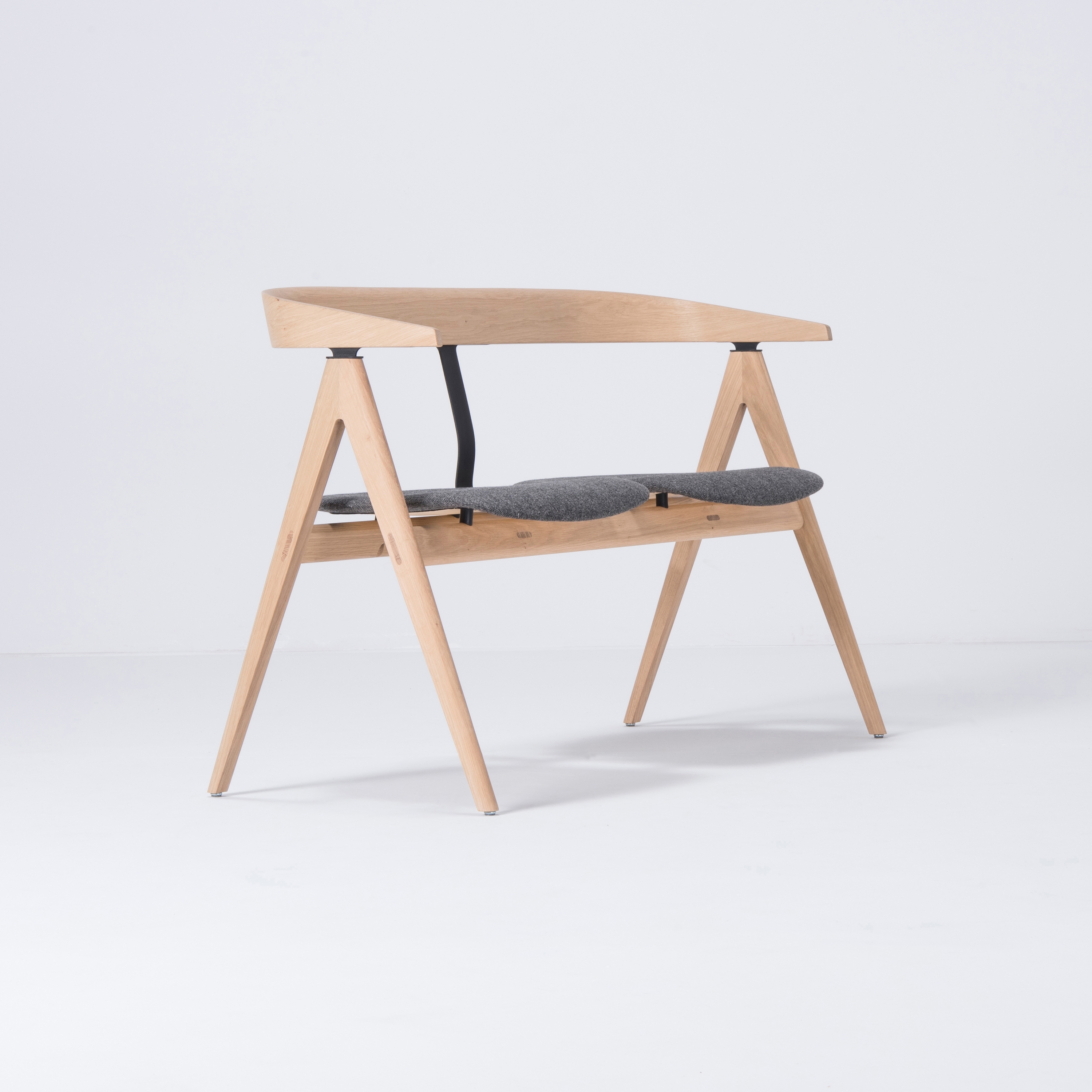 Ava bench | Main Line Flax