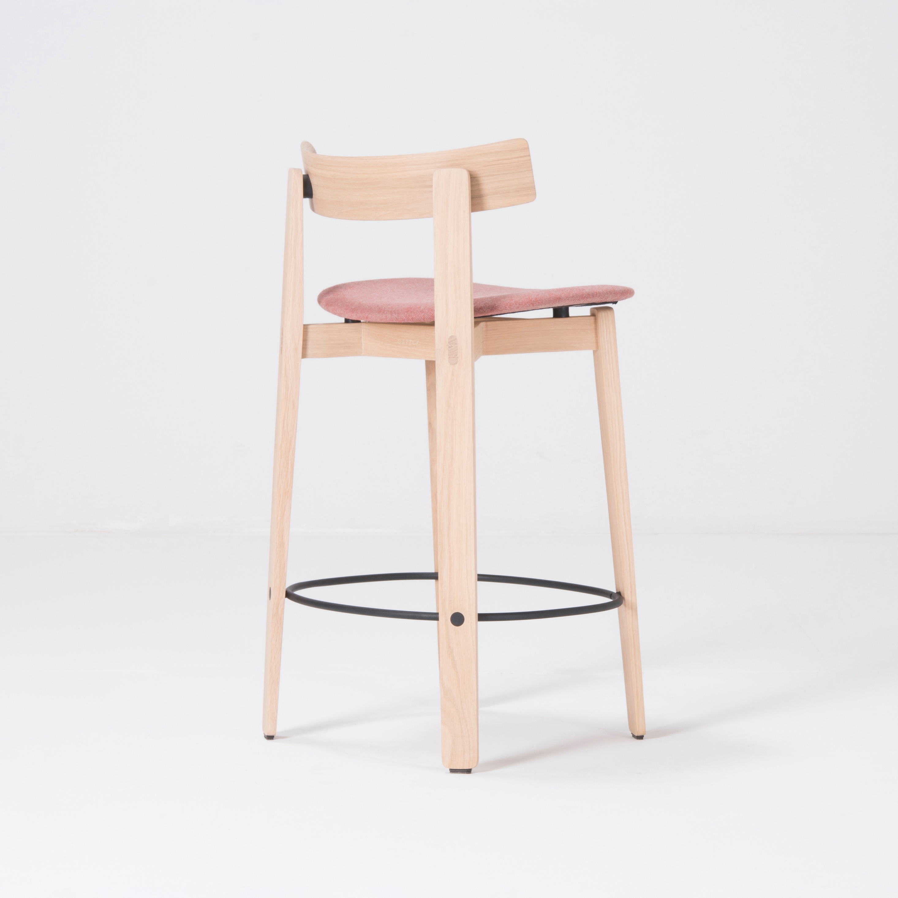Mostra il prodotto Nora | bar chair | Main Line Flax del produttore GAZZDA