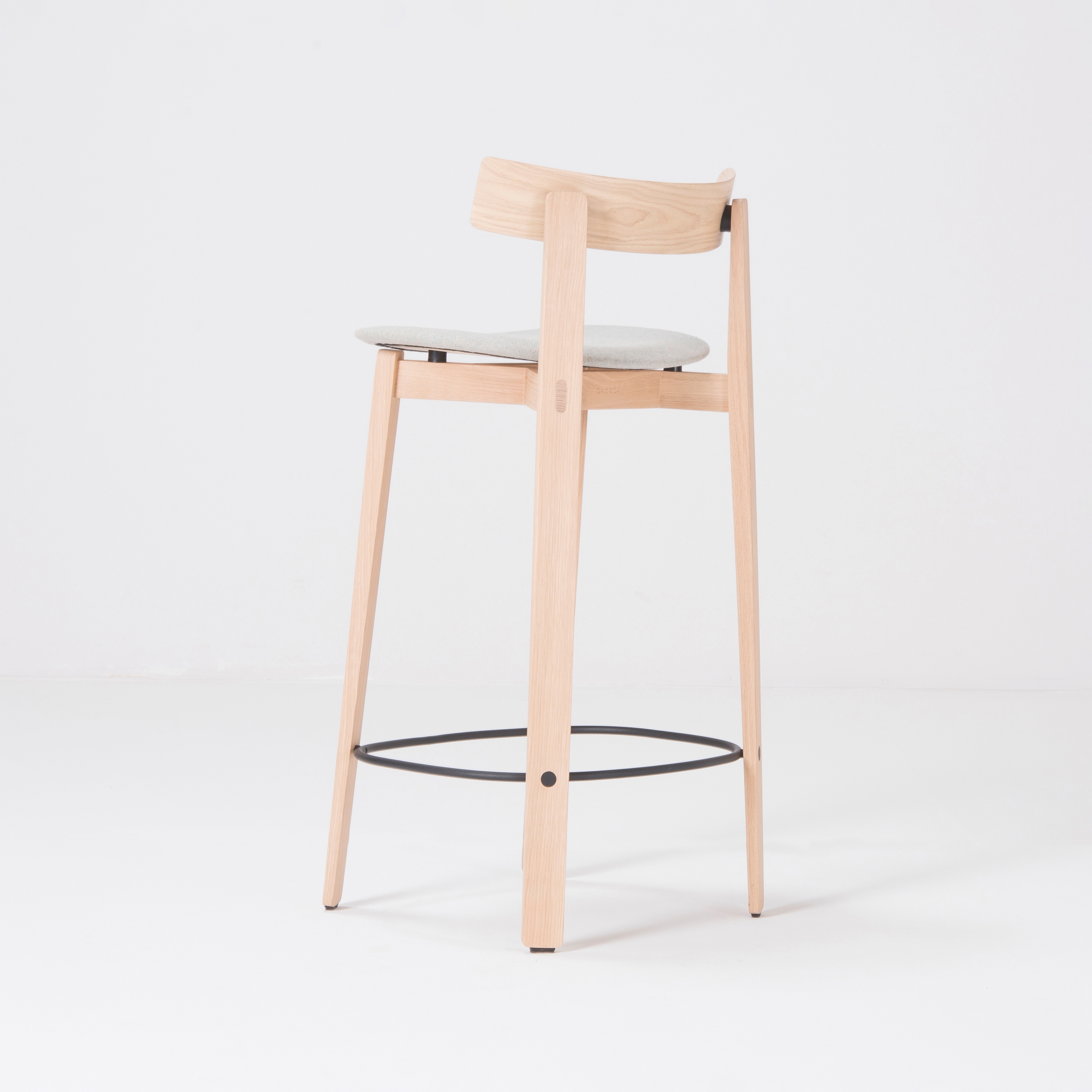 Nora | bar chair