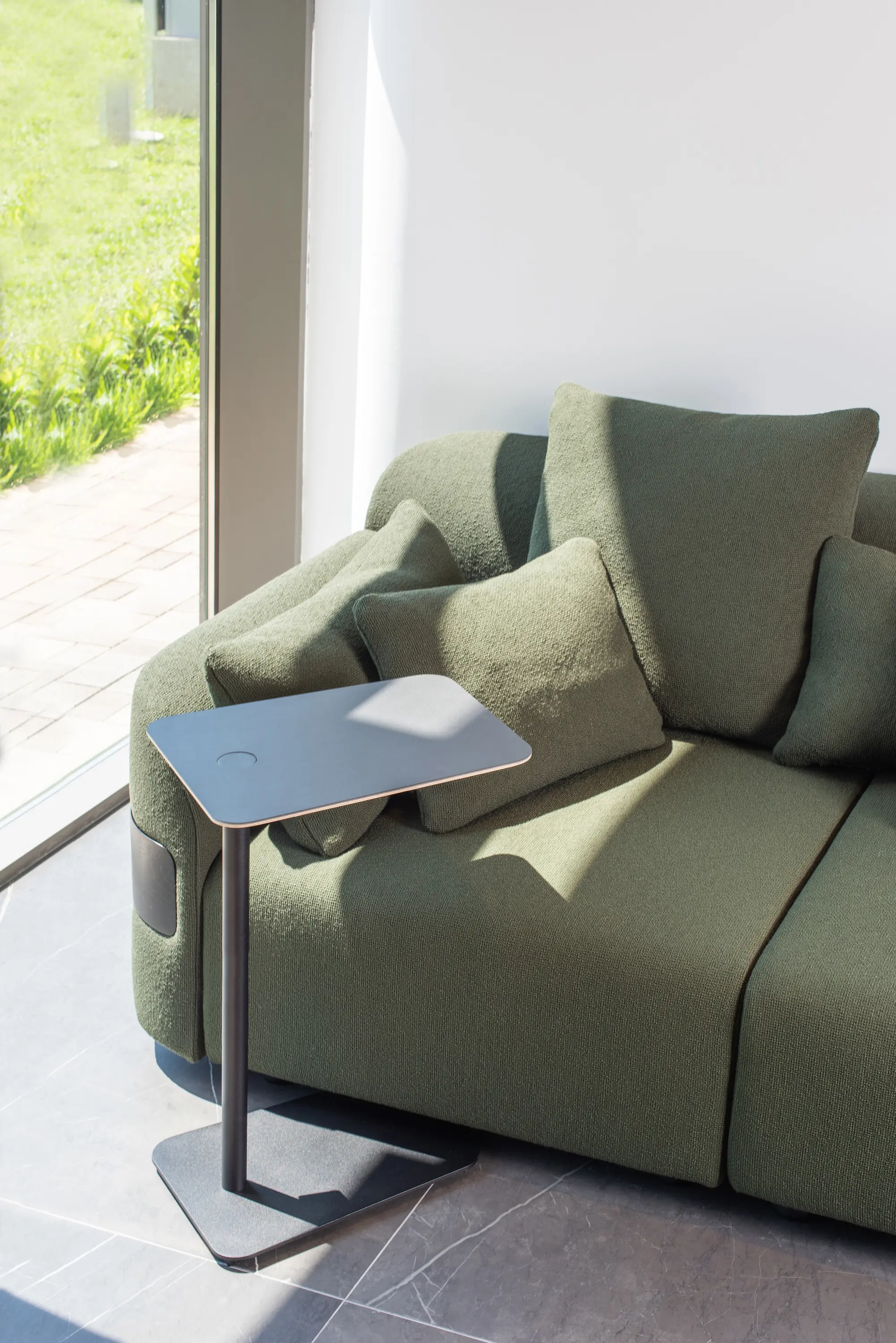 GAZZDA - Loop Side Table