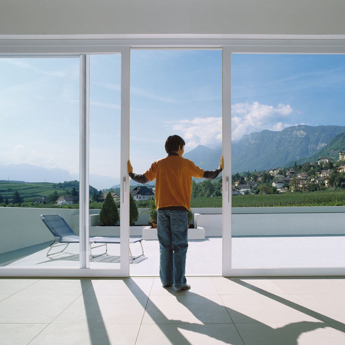 SLIDING DOORS & WINDOWS WALLS