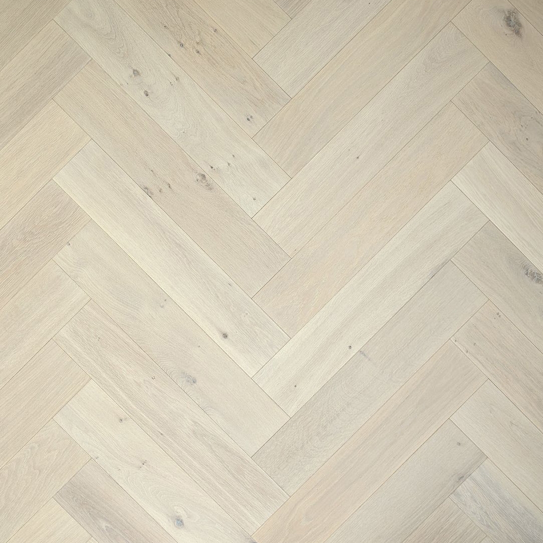 Oak Knotty Carrara