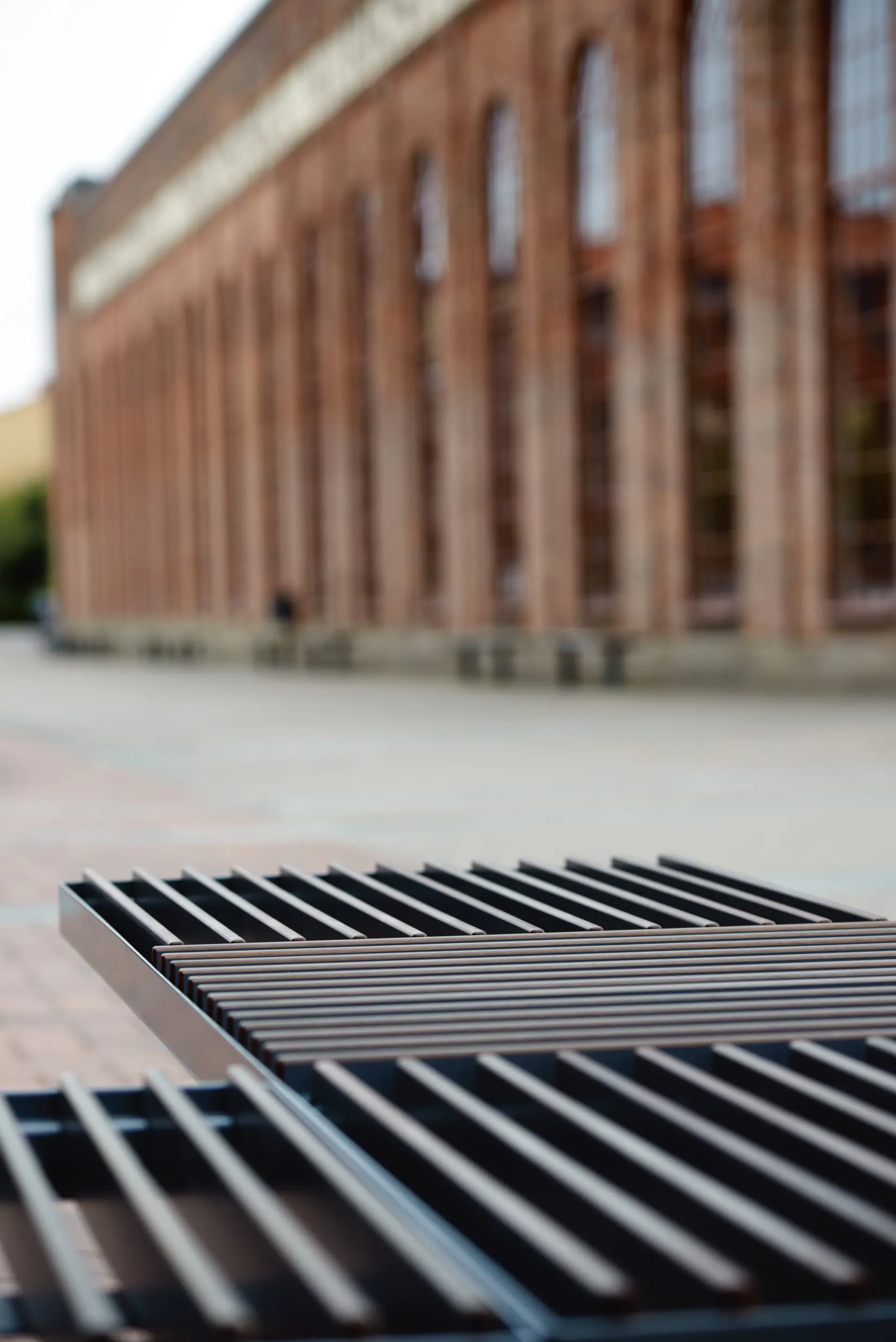 Hags - Grid | Bench