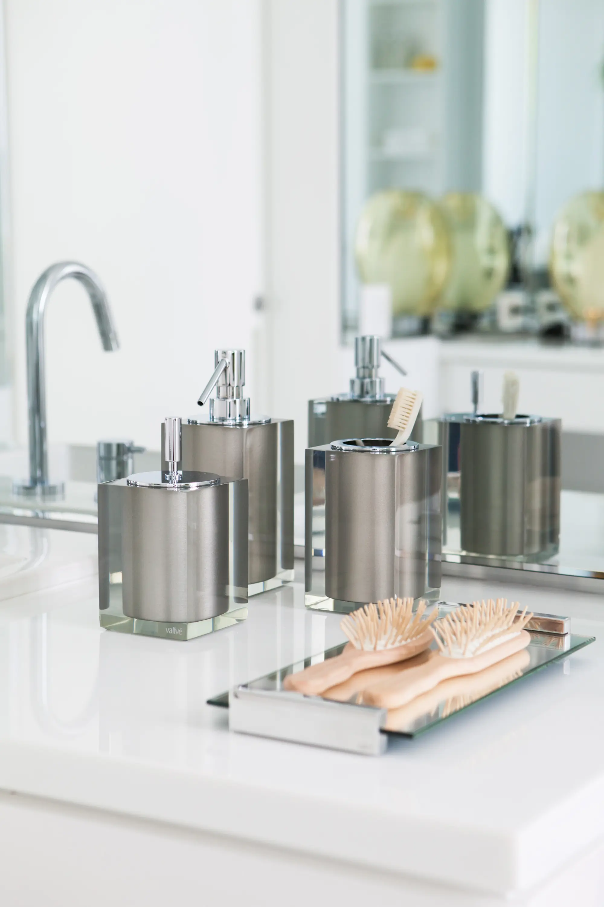 Vallvé - Platinum Gloss for Tabletop Faucet