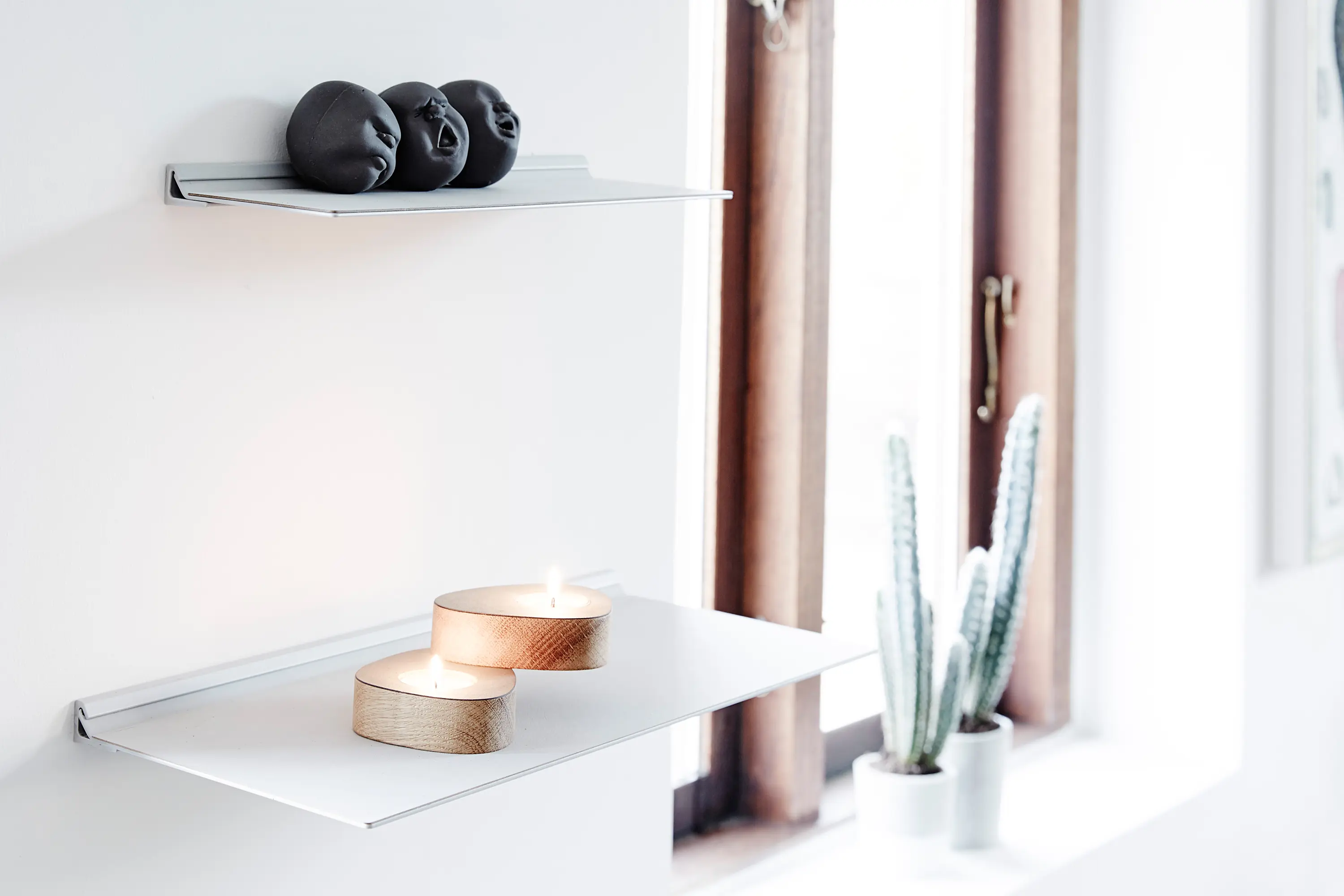 LINDDNA - Slim Shelf S