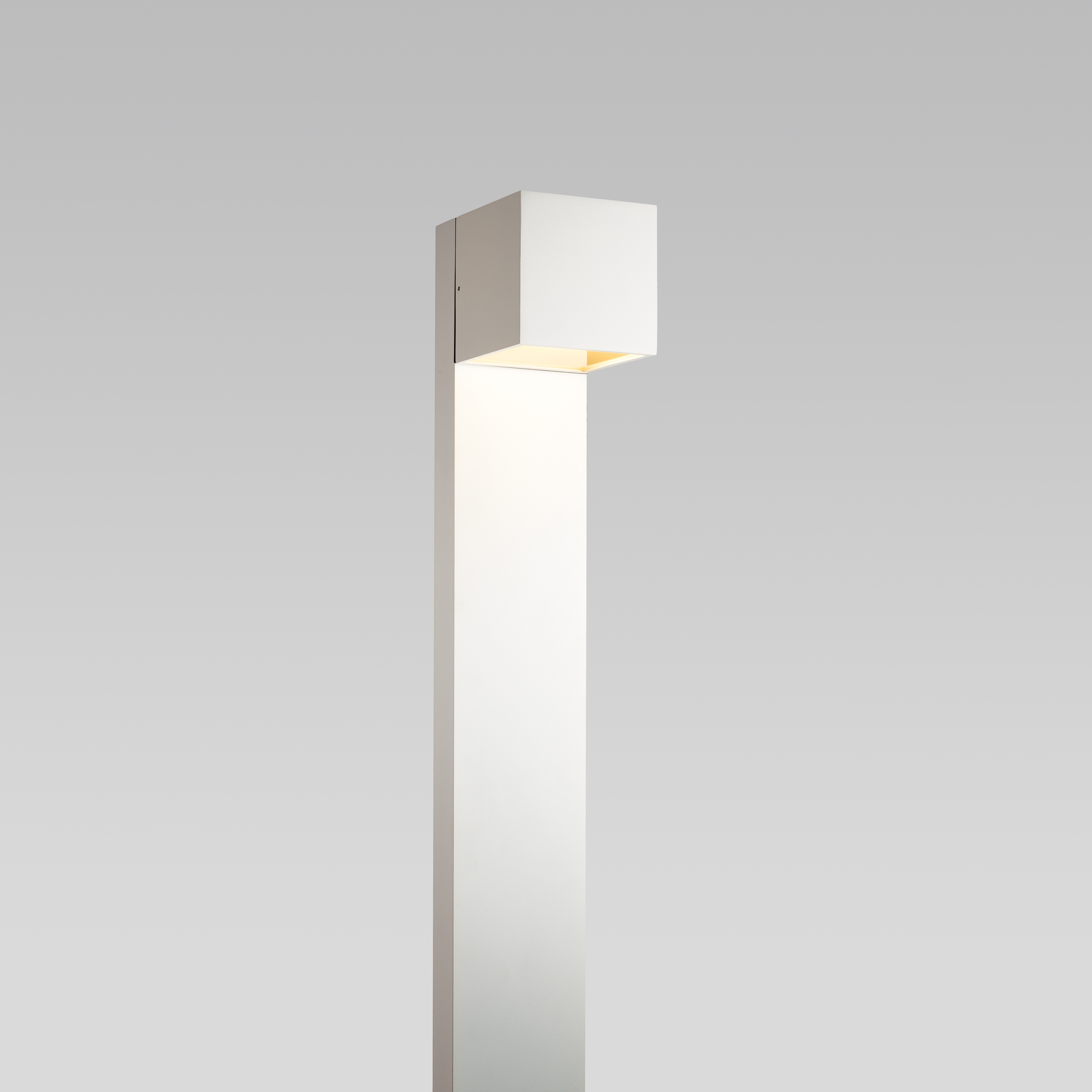 Cube XL Ground Lamp
