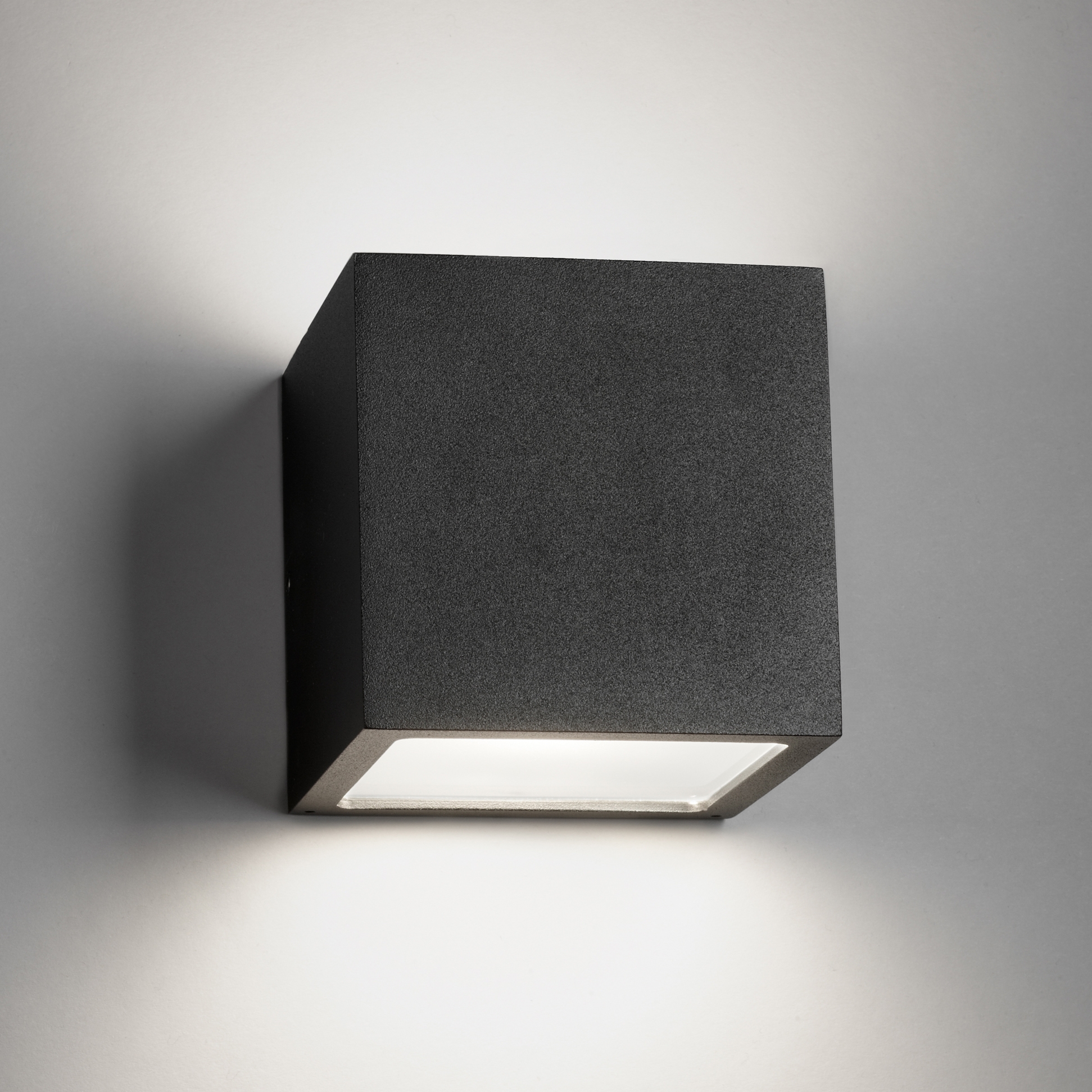 Vertoon produk Cube XL Up Down E27 van vervaardiger Light-Point