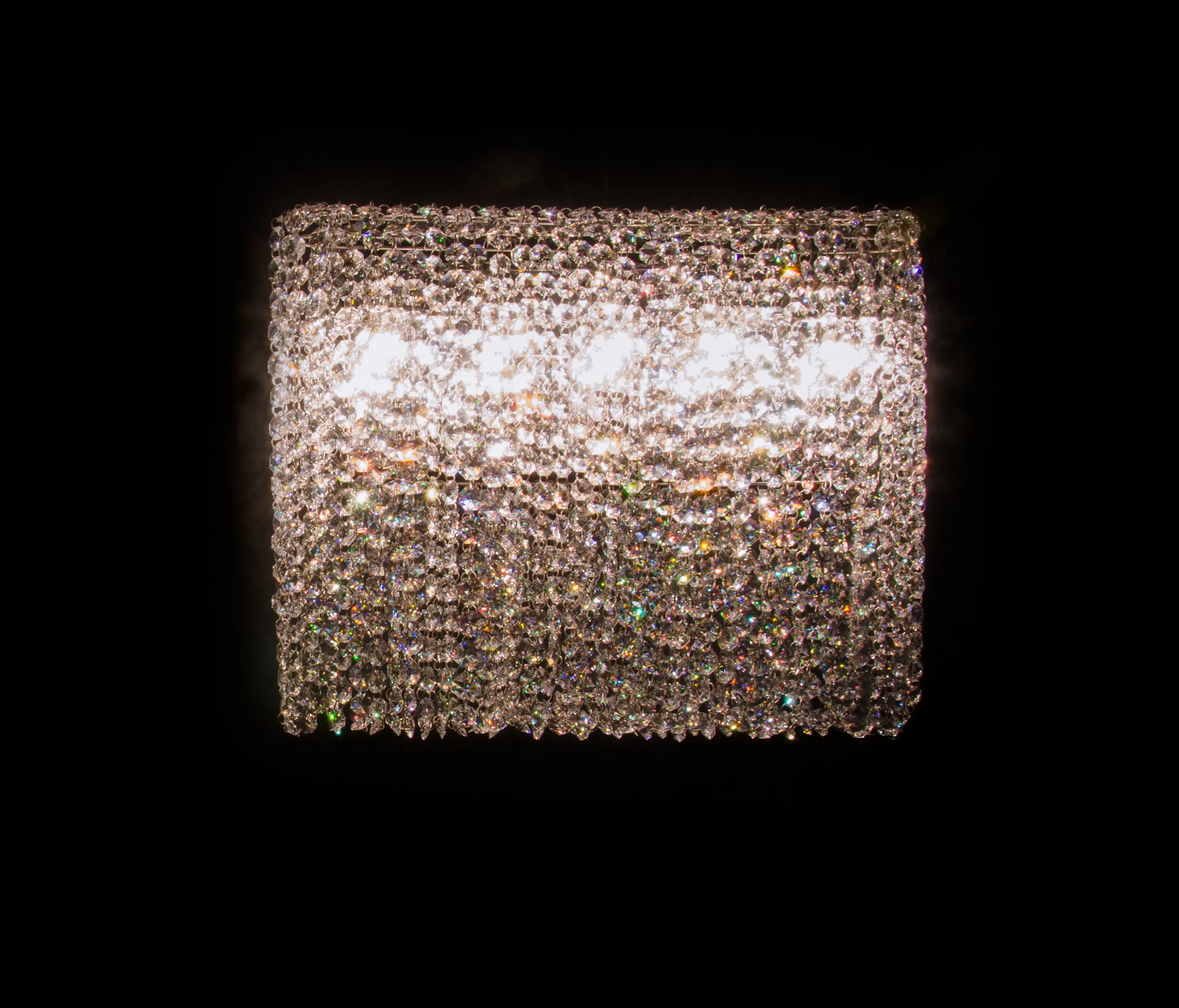 Manooi - Silk Wall
