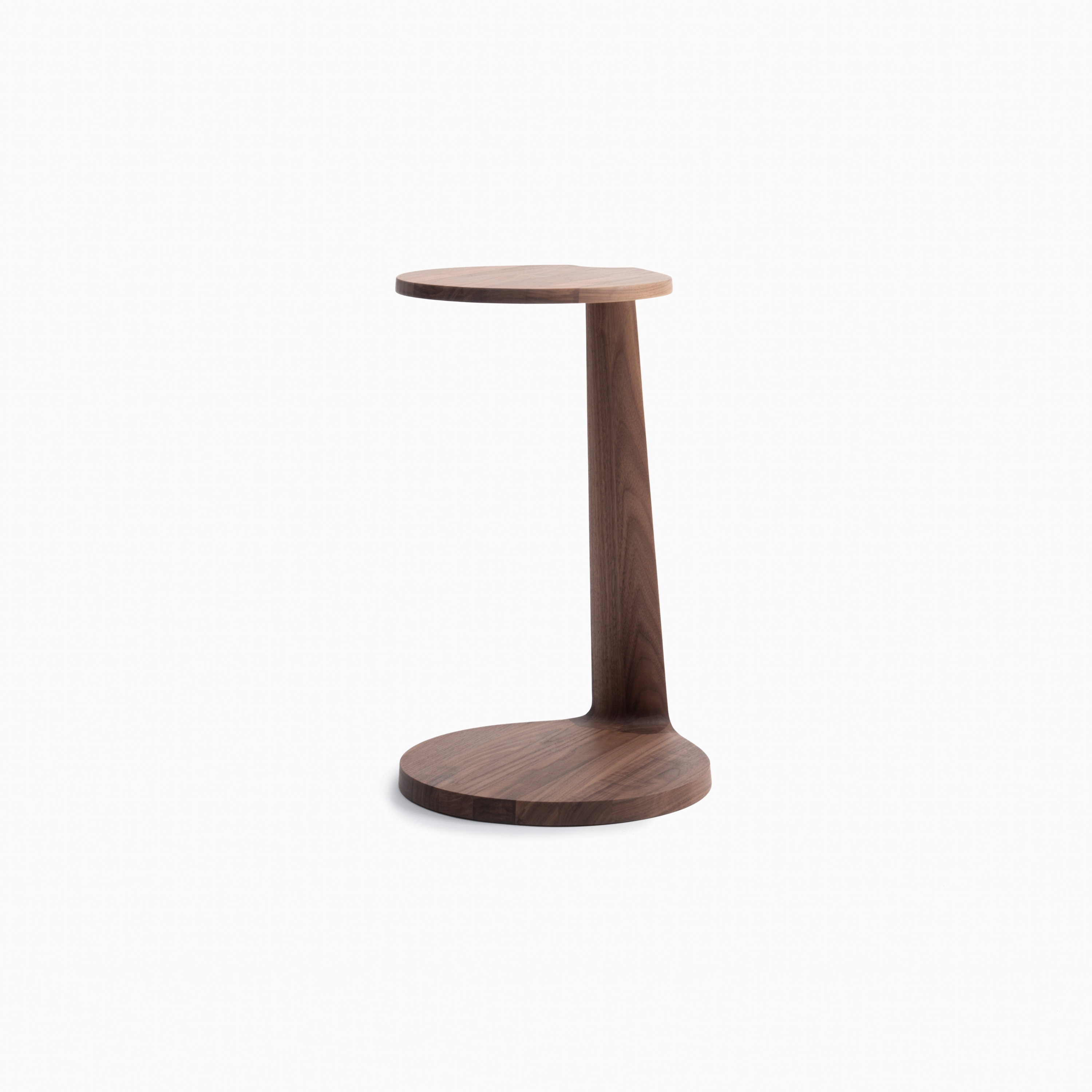 Primum Oval Side Table