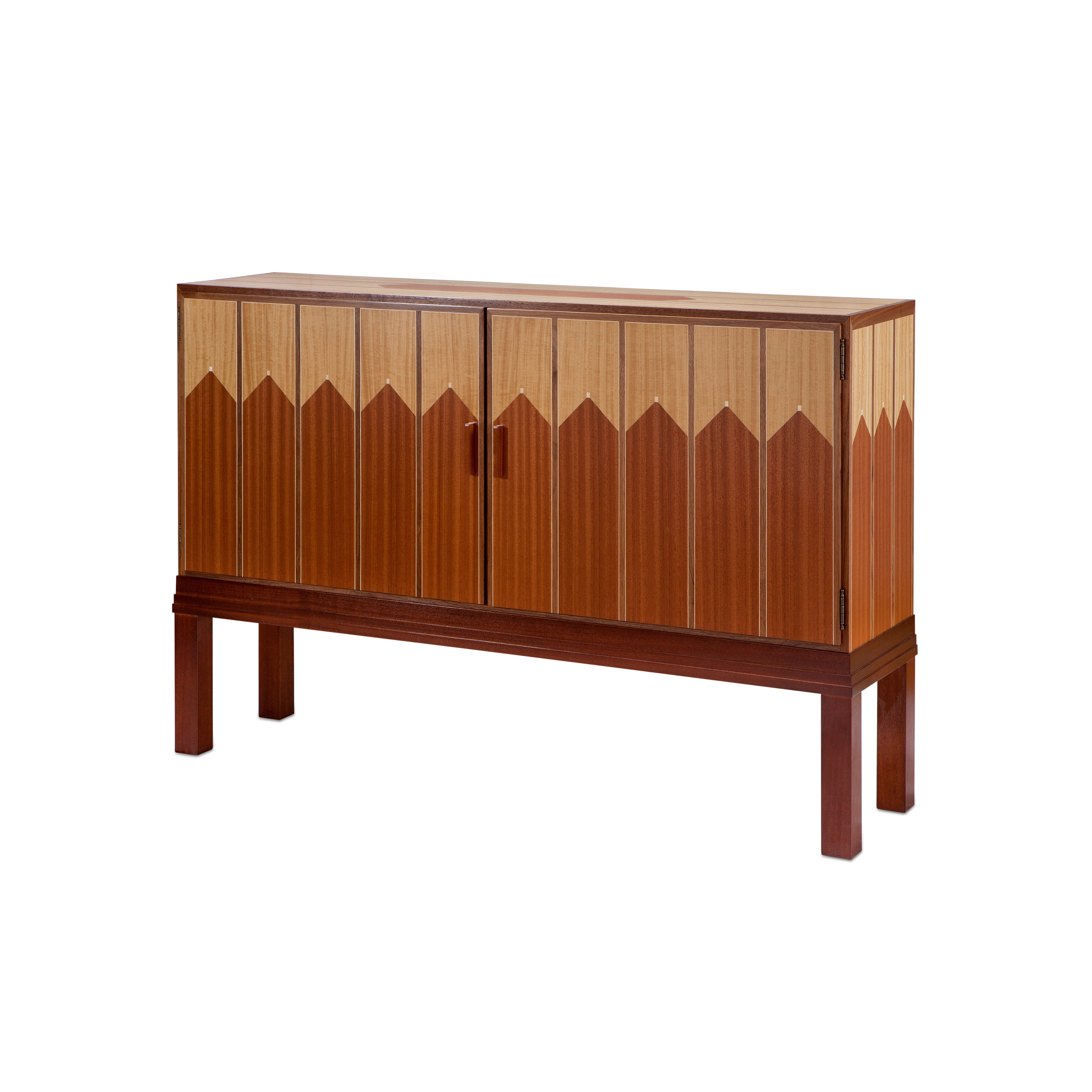 Vertoon produk Saarinen House Credenza van vervaardiger Tetrimäki
