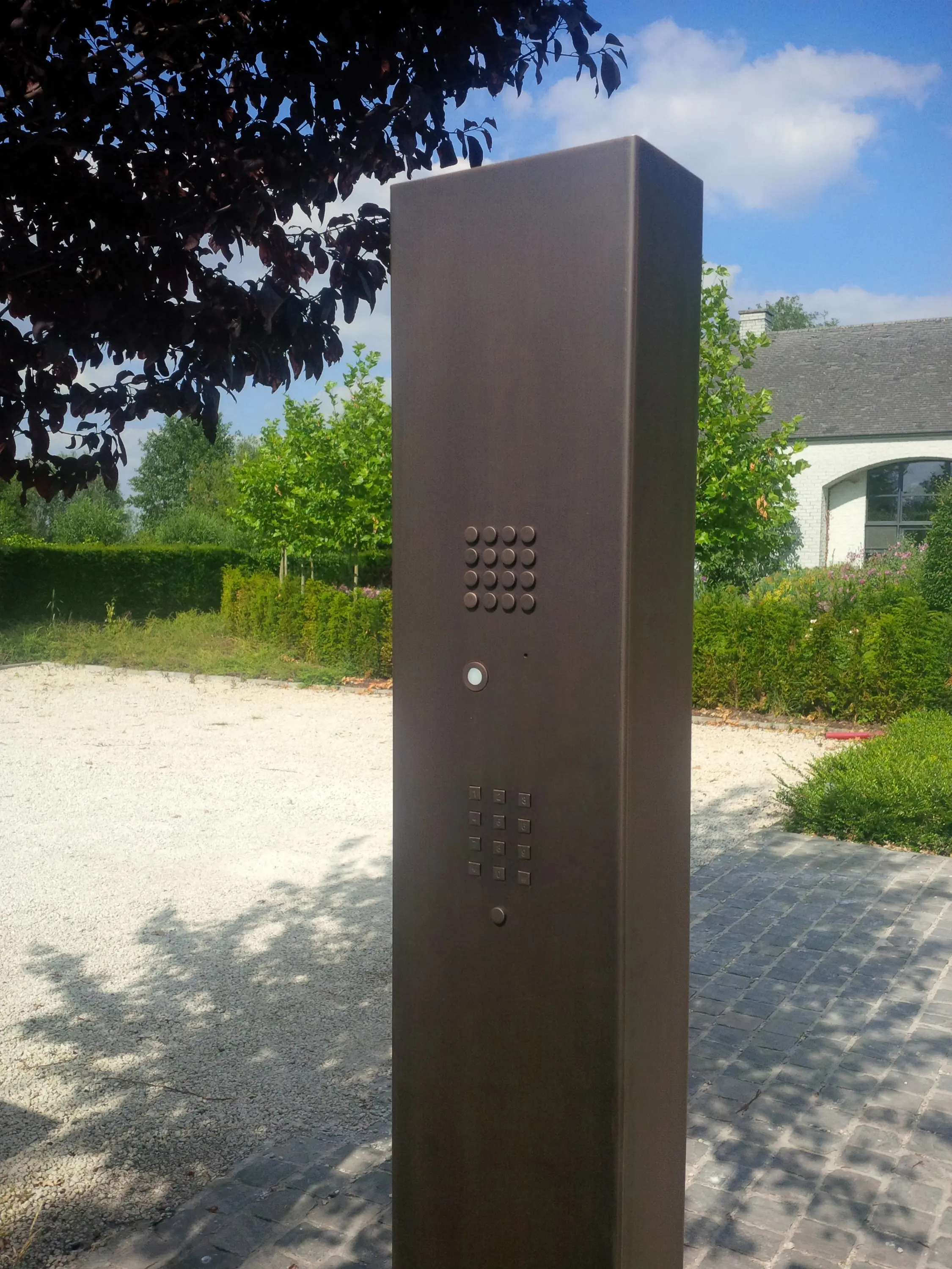 FASTTEL BELGIUM - Column