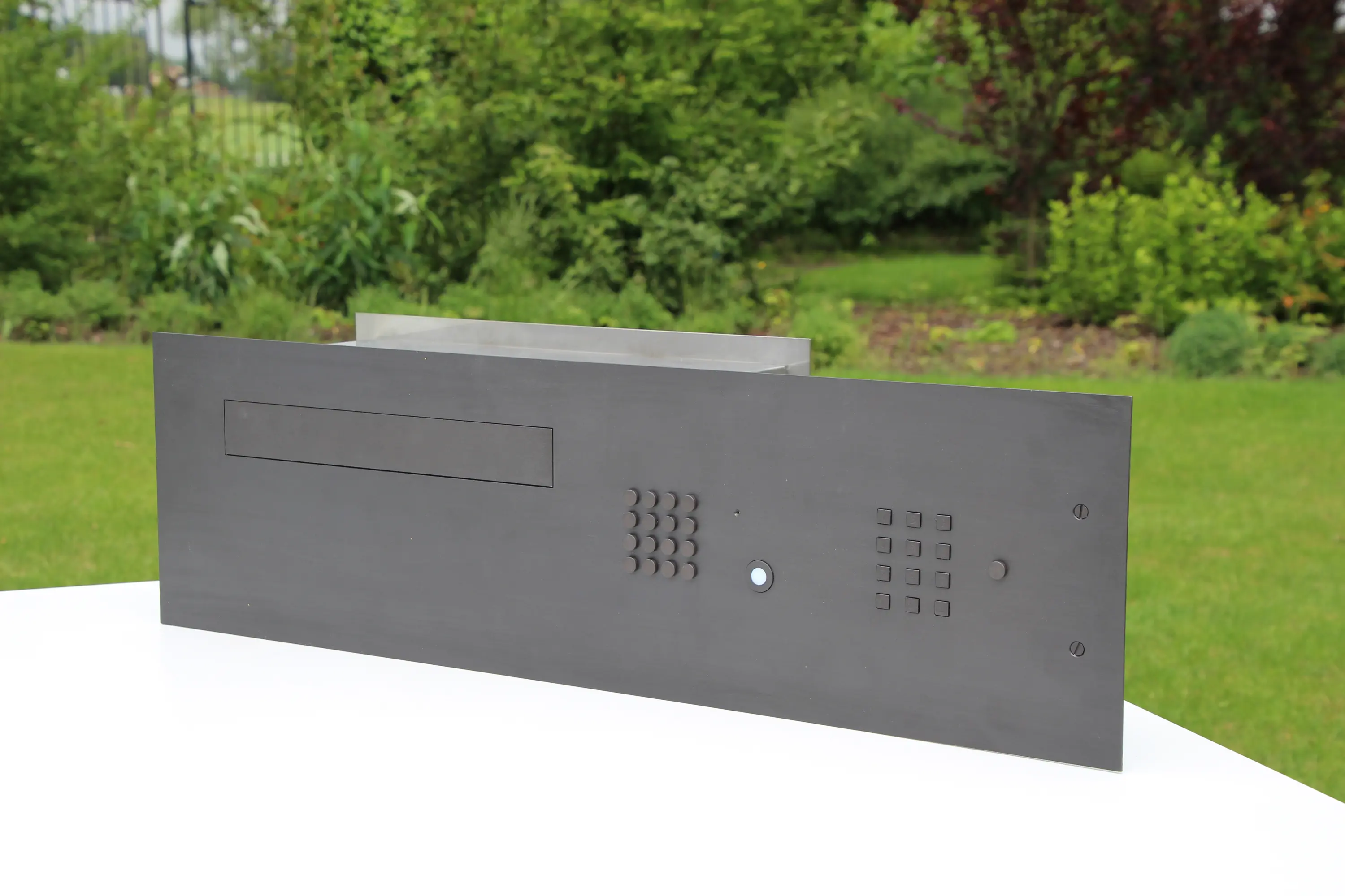 FASTTEL BELGIUM - Letterbox with wireless system in bronze matt
