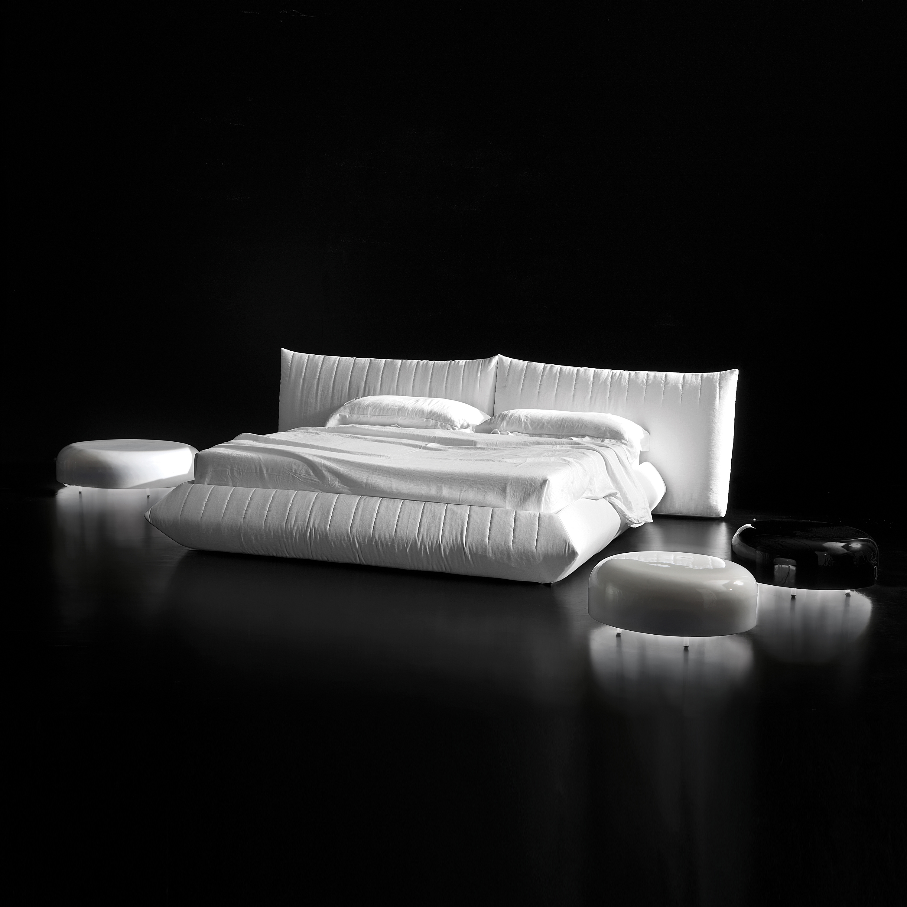 Mostra il prodotto Bellavita Letto del produttore Alberta Pacific Furniture