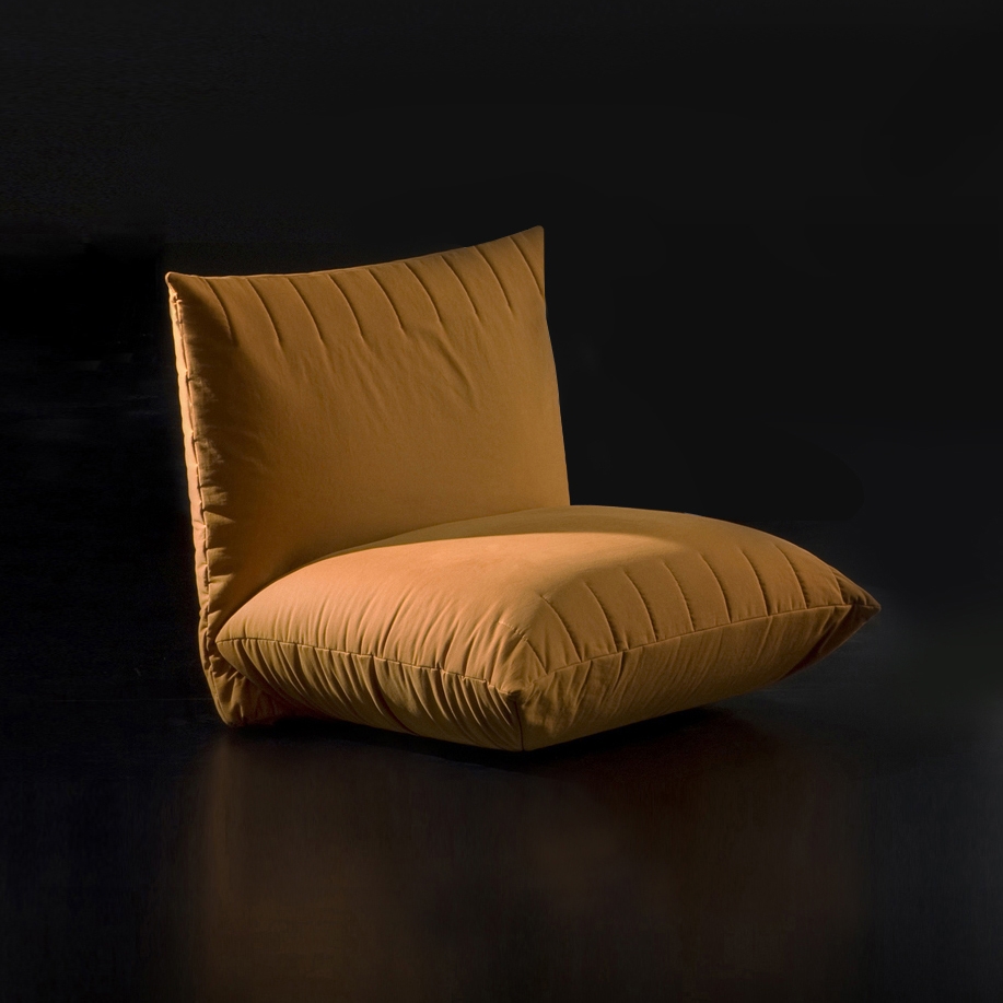 Mostra il prodotto Bellavita Poltrona Small del produttore Alberta Pacific Furniture