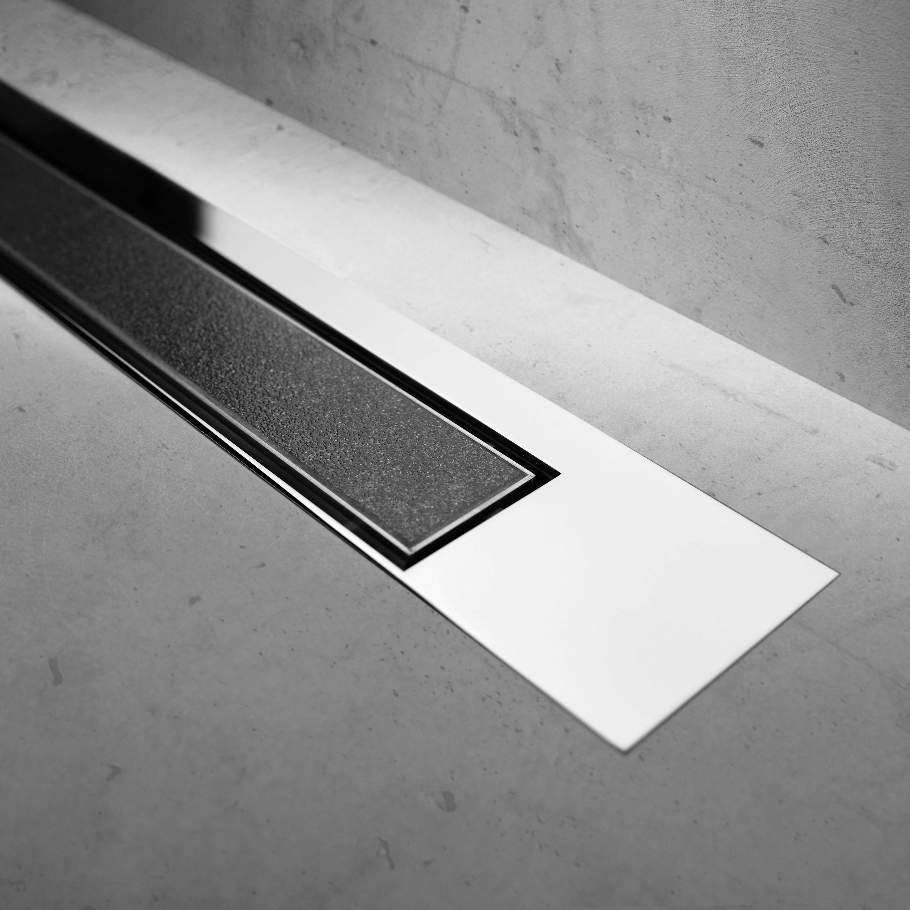 Display product Modulo Design Z-3 Chrome Tile from manufacturer Easy Drain