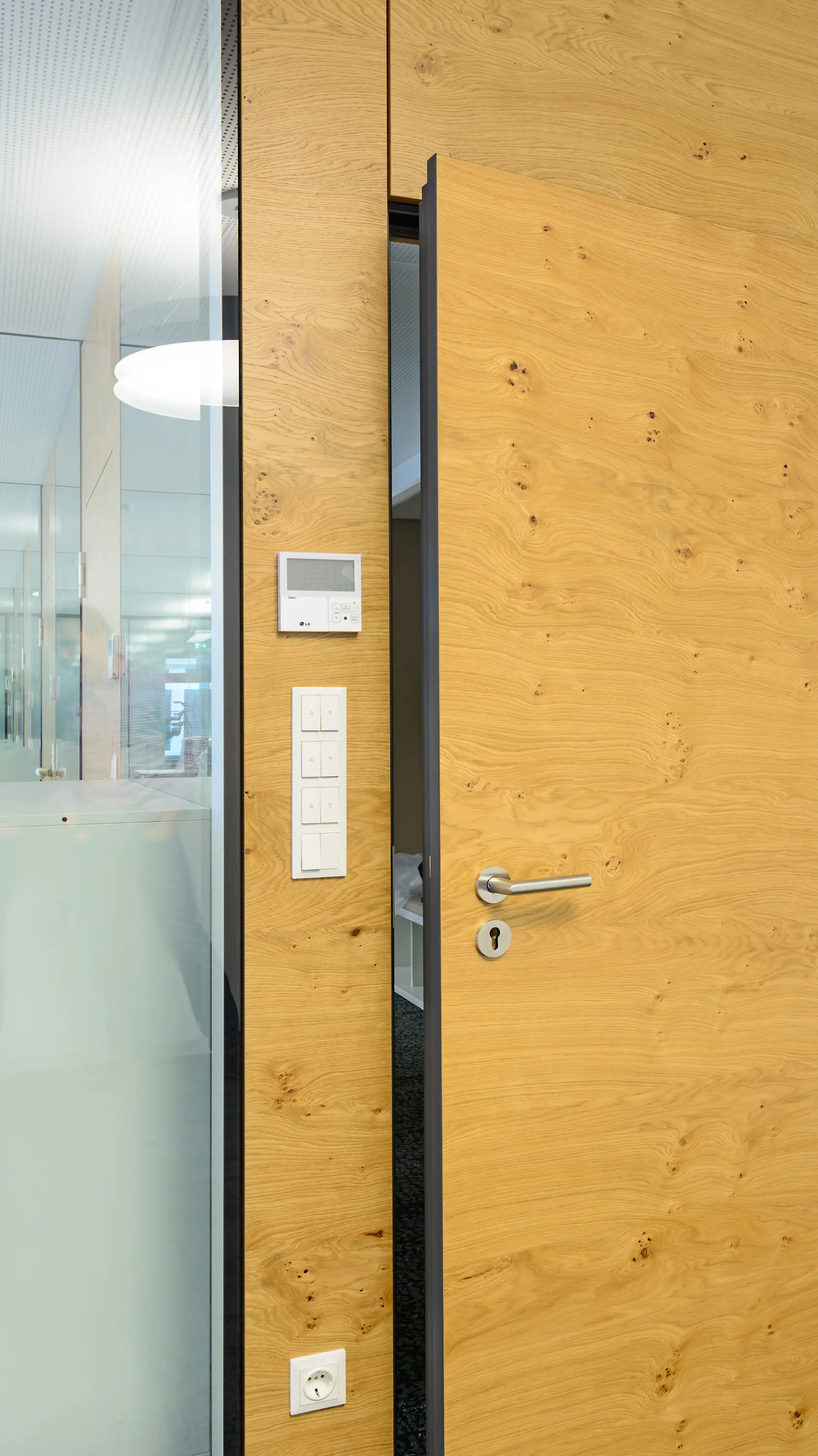 INTEK - MFT wall