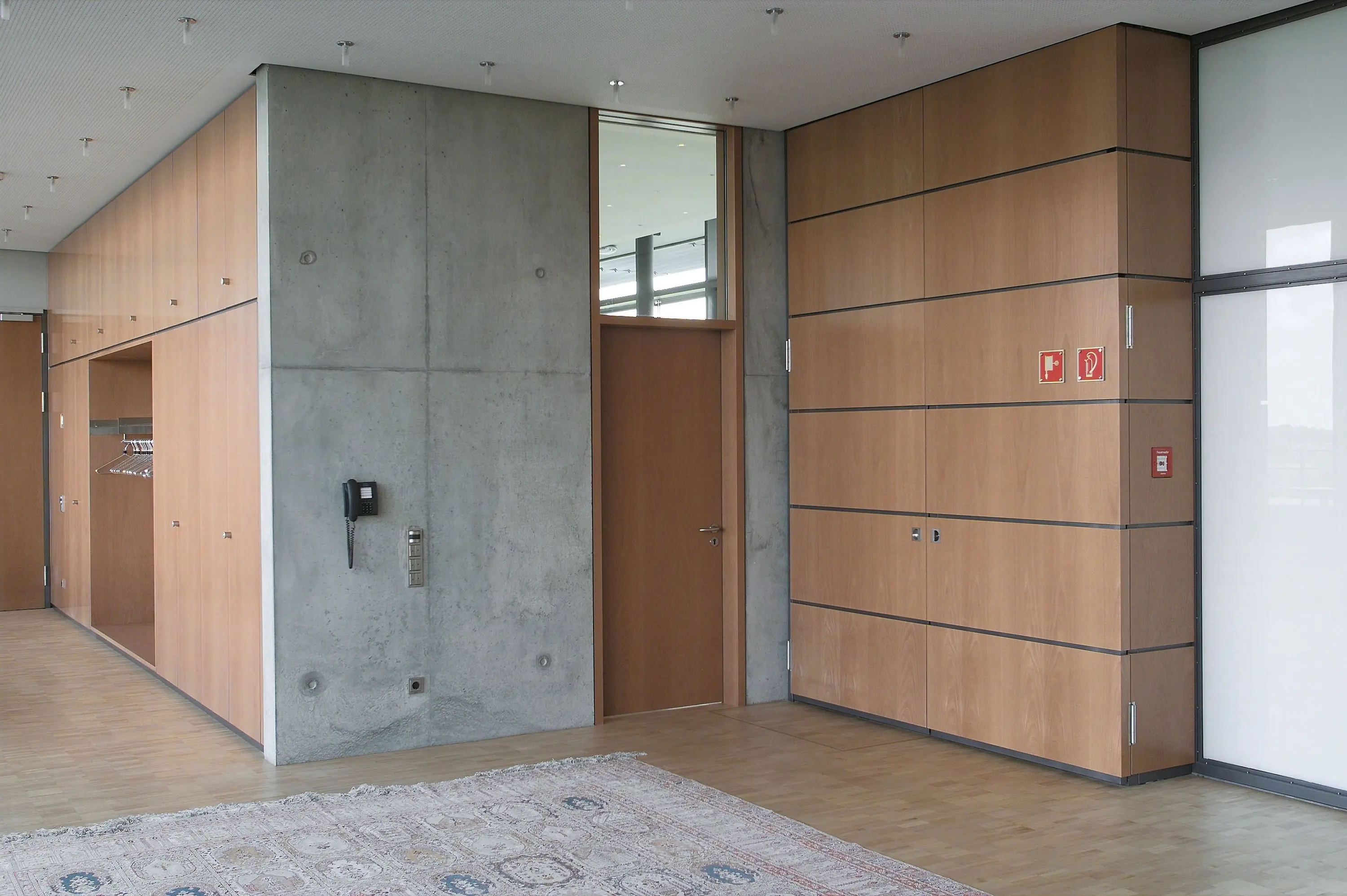 INTEK - Wall unit system