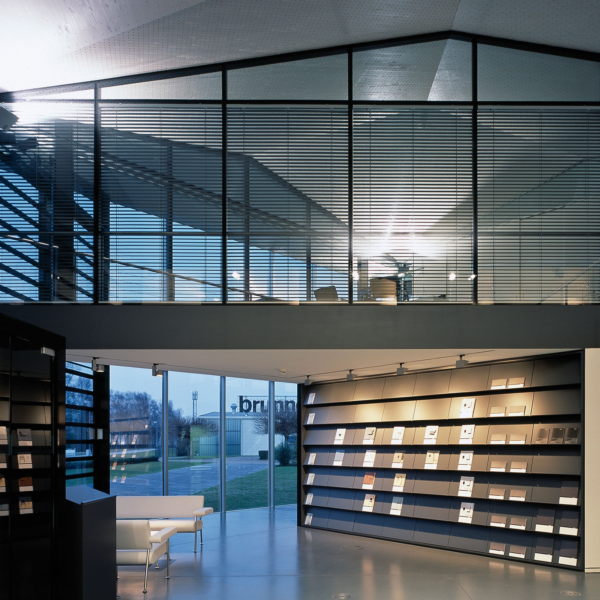 Display product Individual solutions from manufacturer INTEK