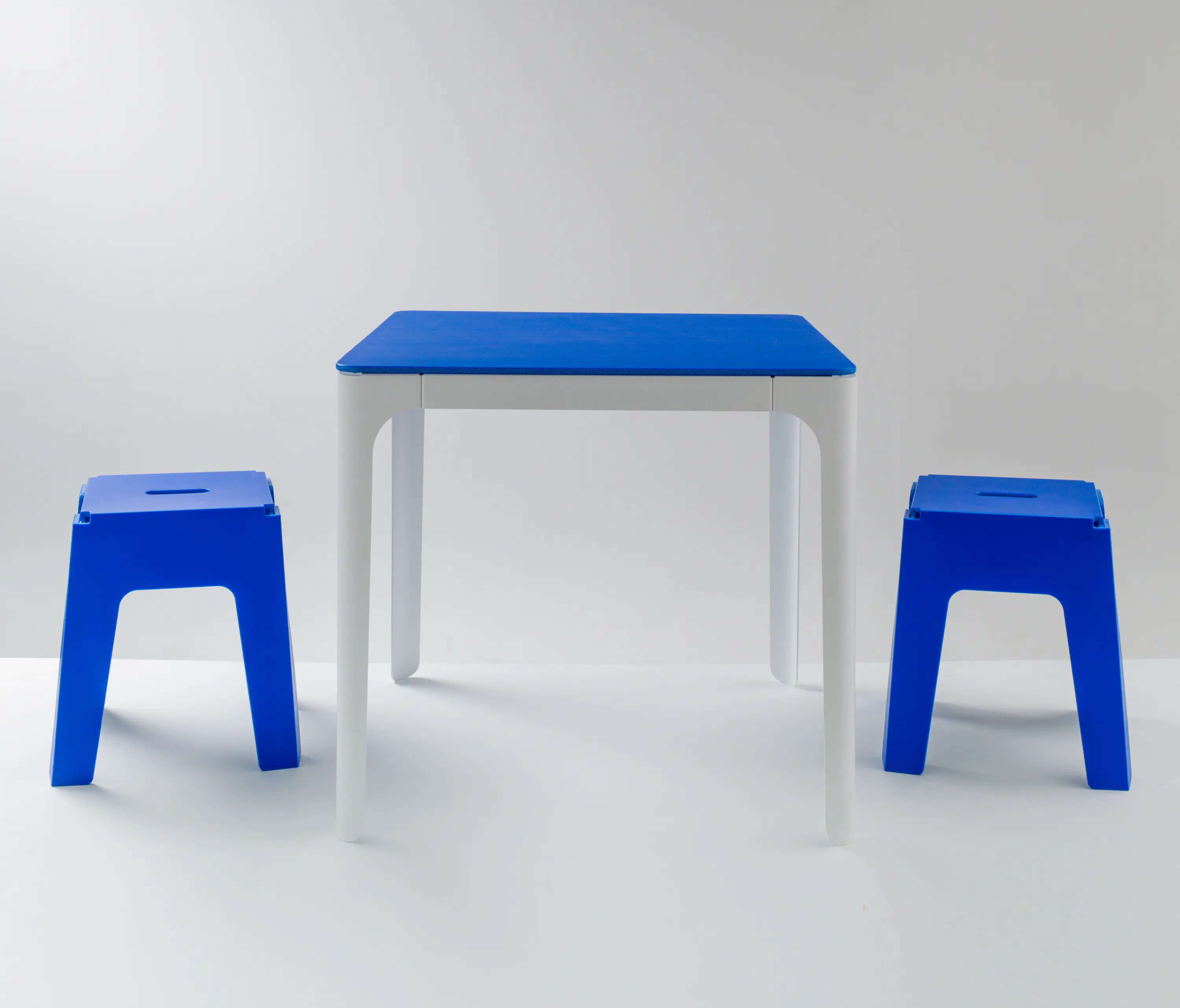 DesignByThem - Pop Table - Square