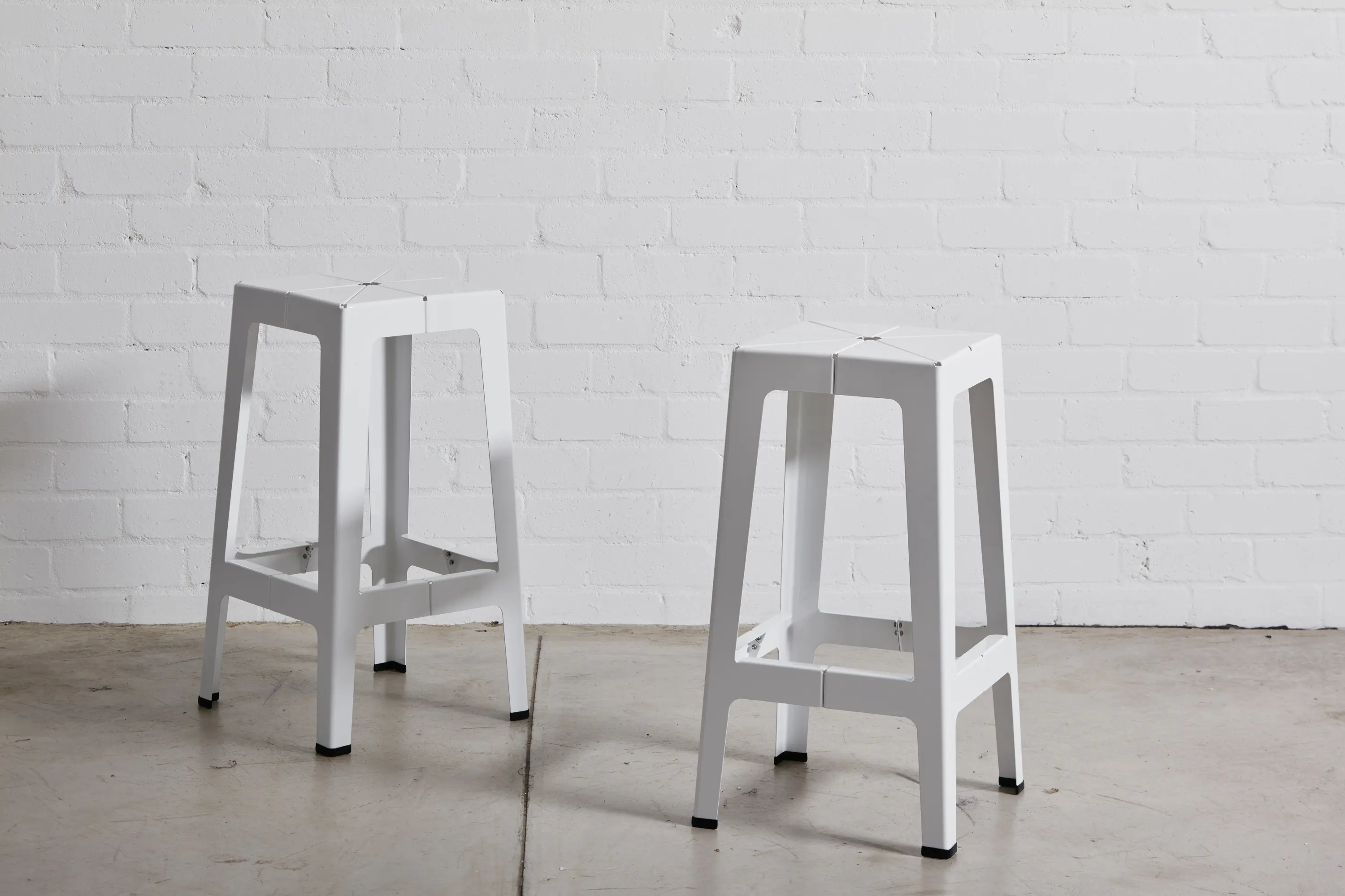 DesignByThem - Tuck Table