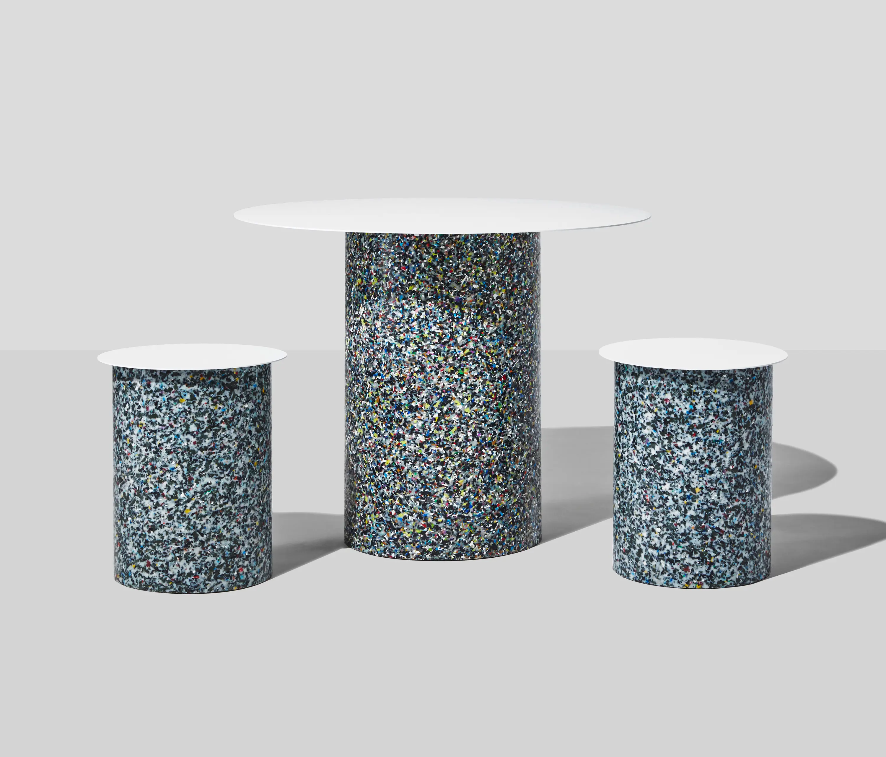 DesignByThem - Confetti Round Table