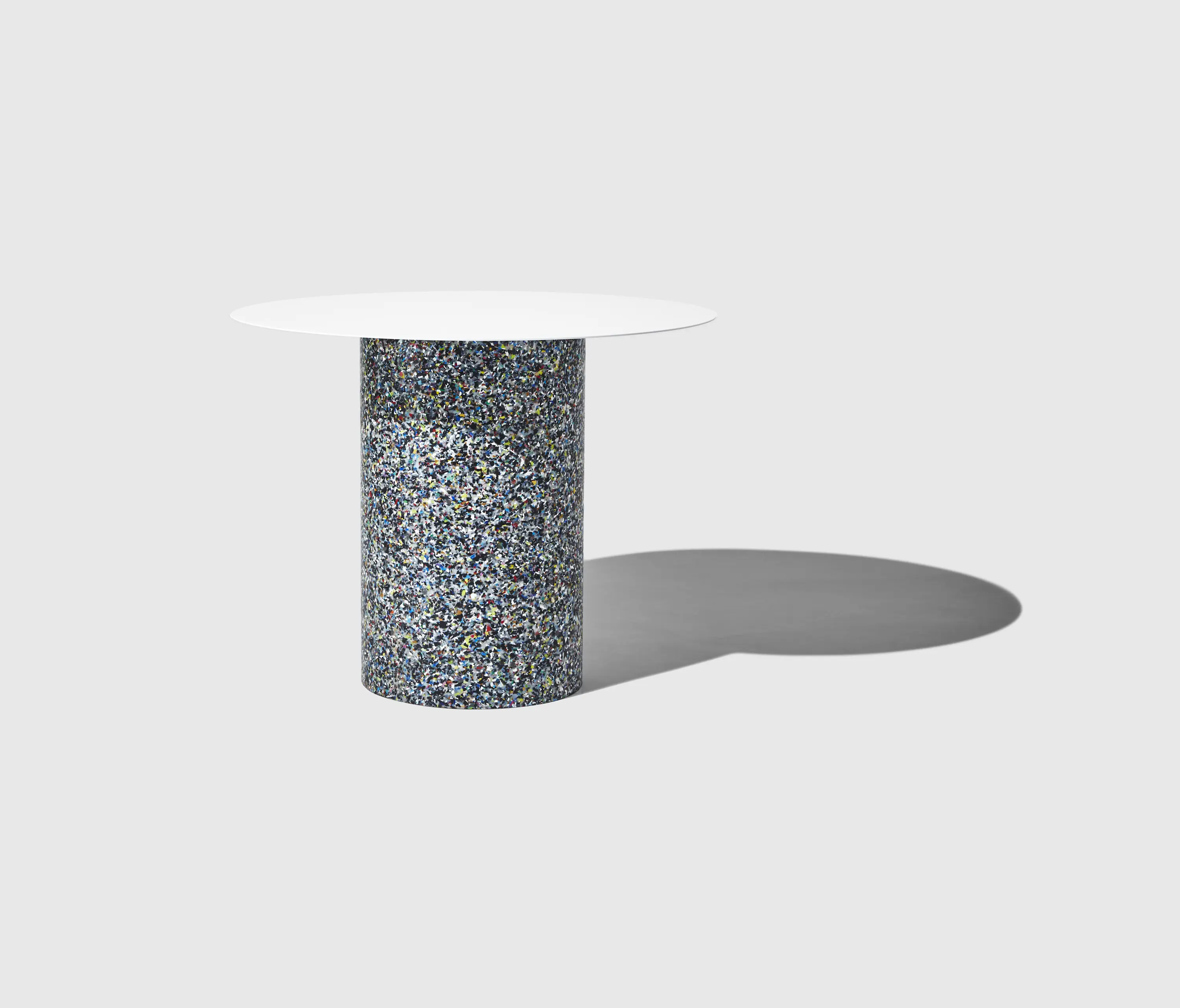 DesignByThem - Confetti Round Table
