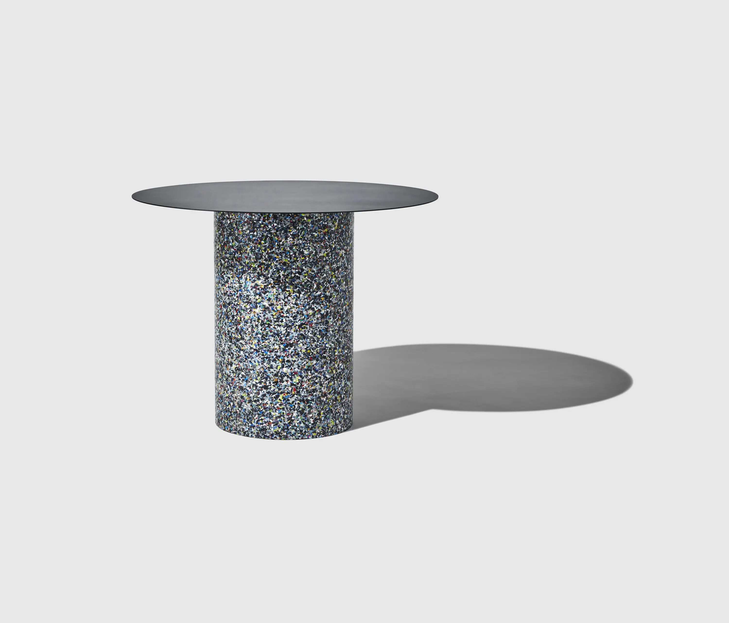 DesignByThem - Confetti Round Table