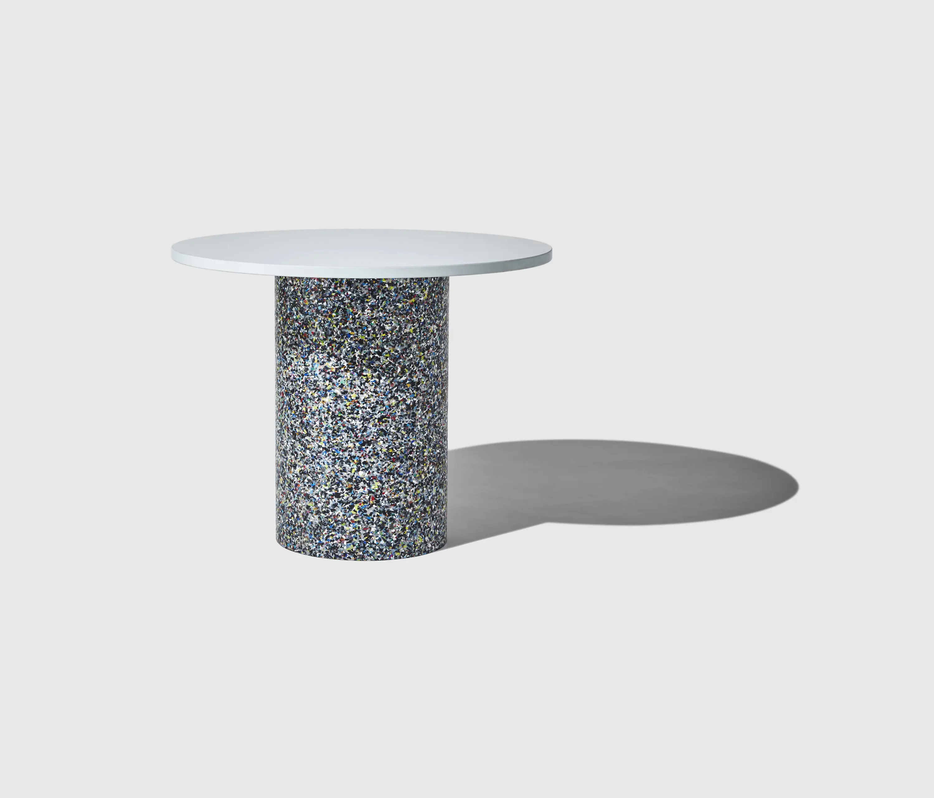 DesignByThem - Confetti Round Table