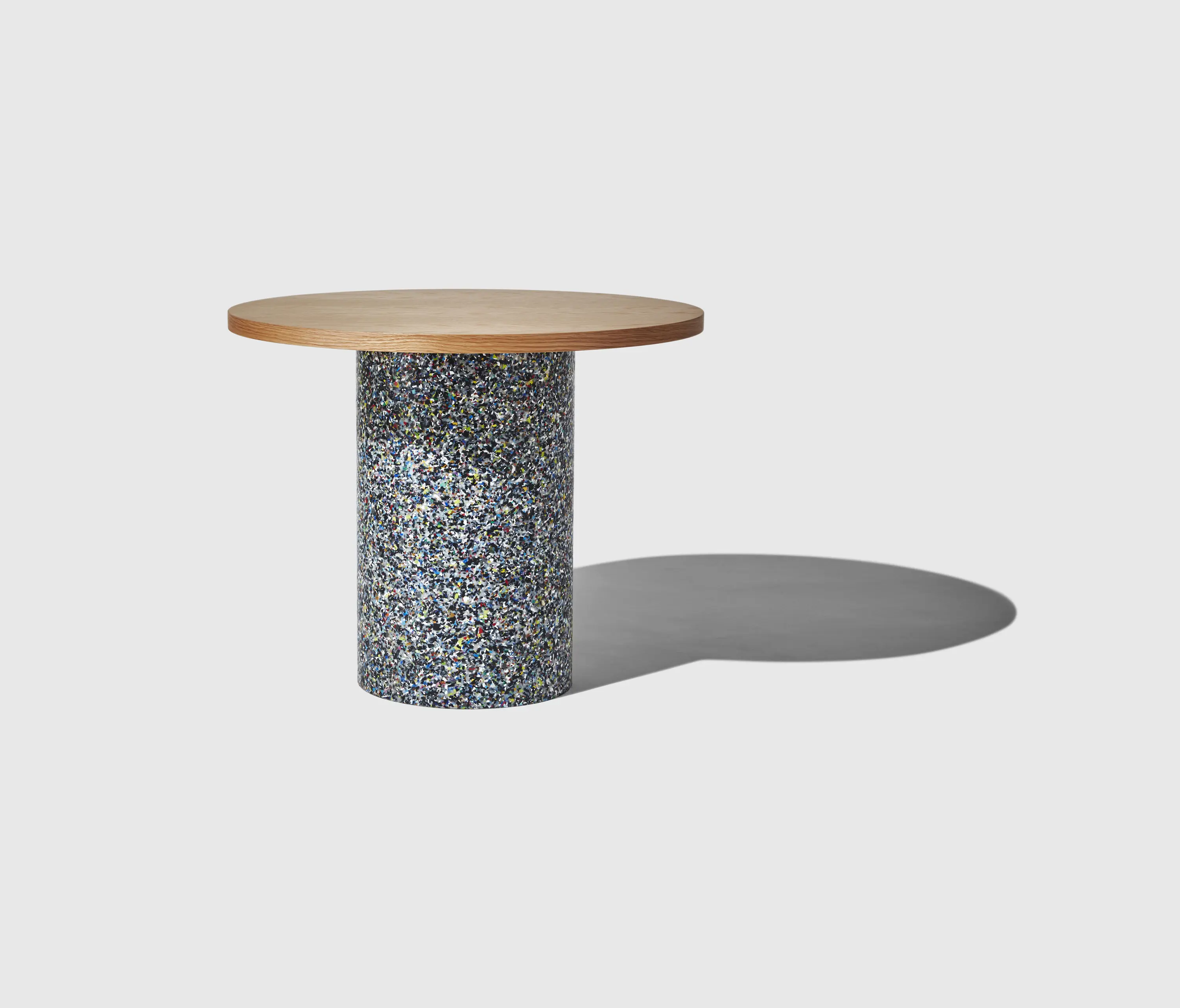 DesignByThem - Confetti Round Table