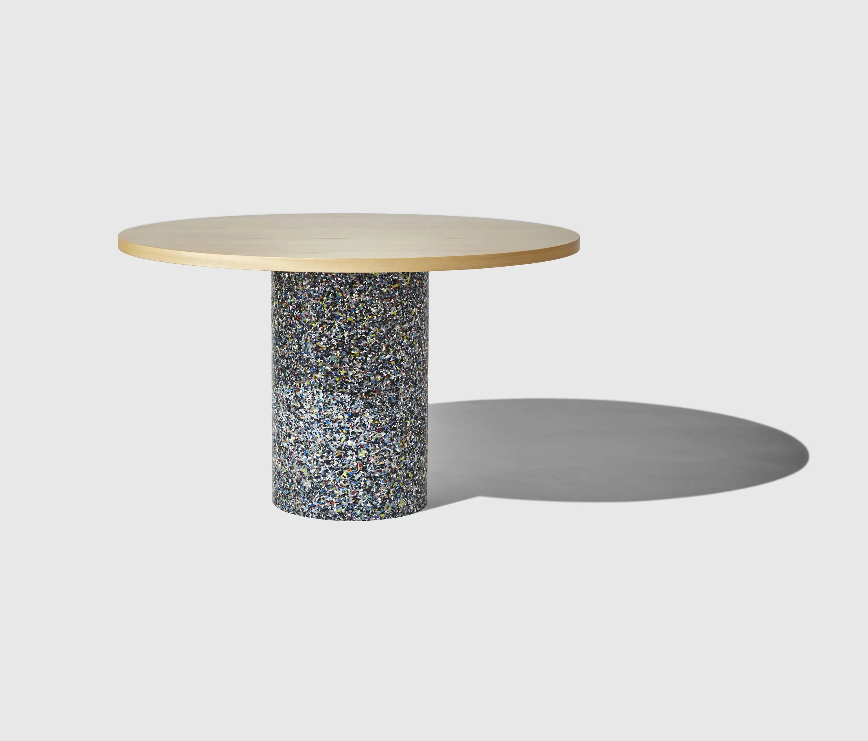 DesignByThem - Confetti Round Table