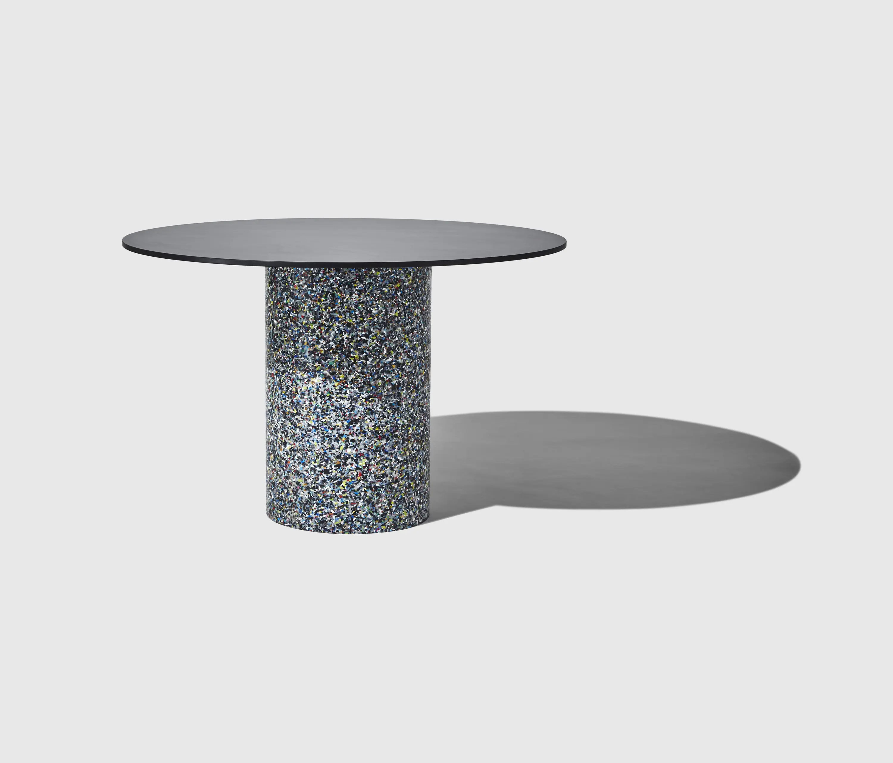 DesignByThem - Confetti Round Table
