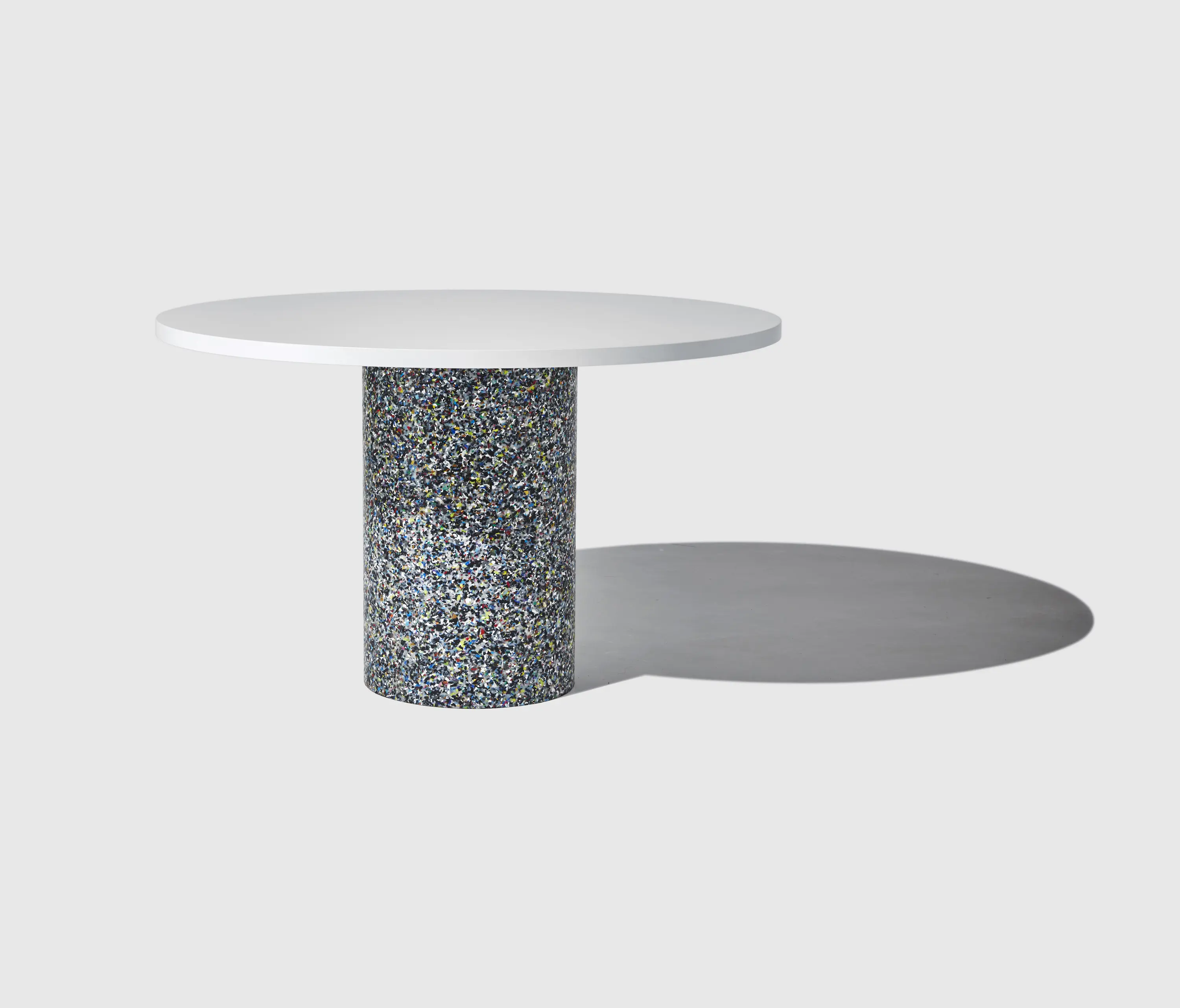 DesignByThem - Confetti Round Table