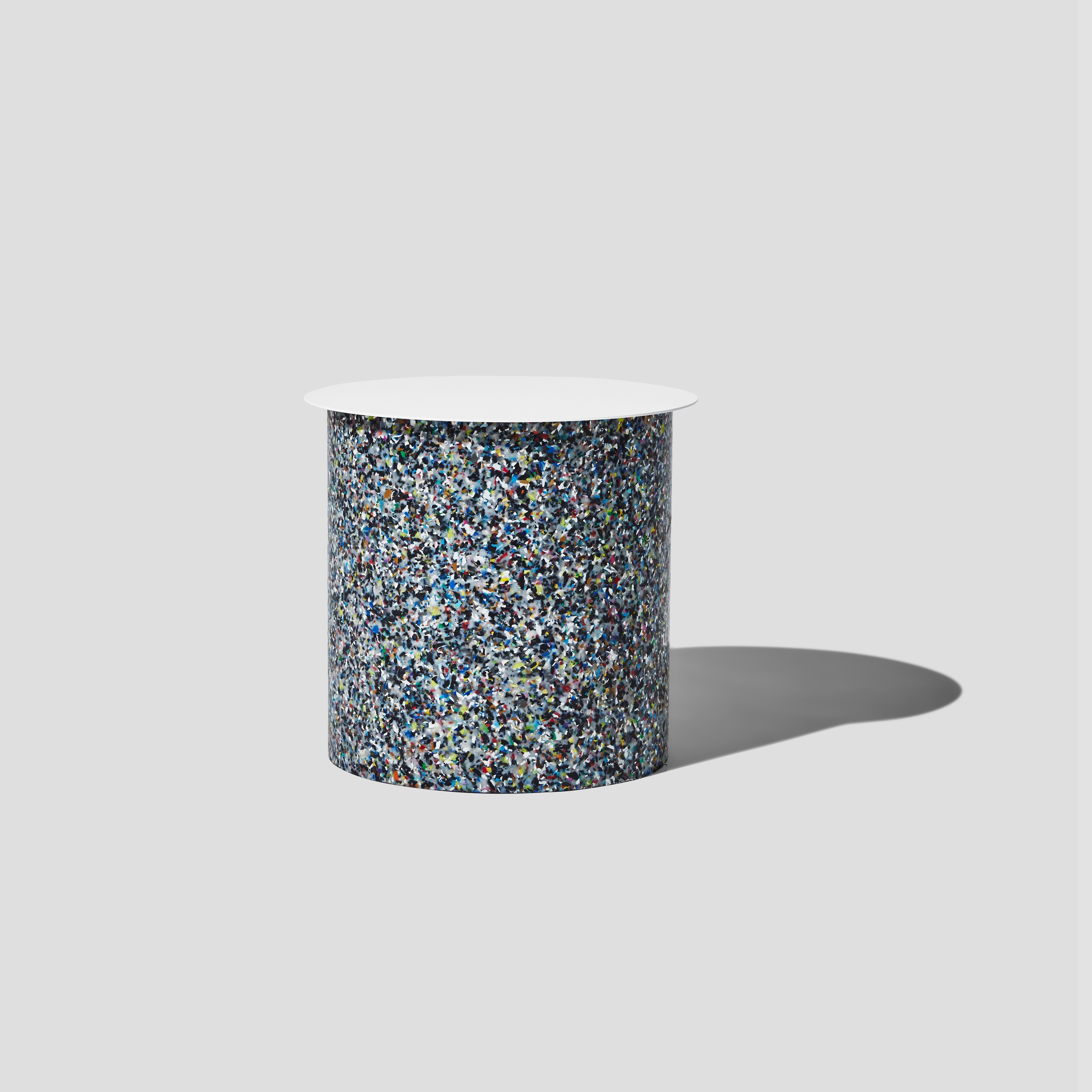 Mostra il prodotto Confetti Side Table del produttore DesignByThem