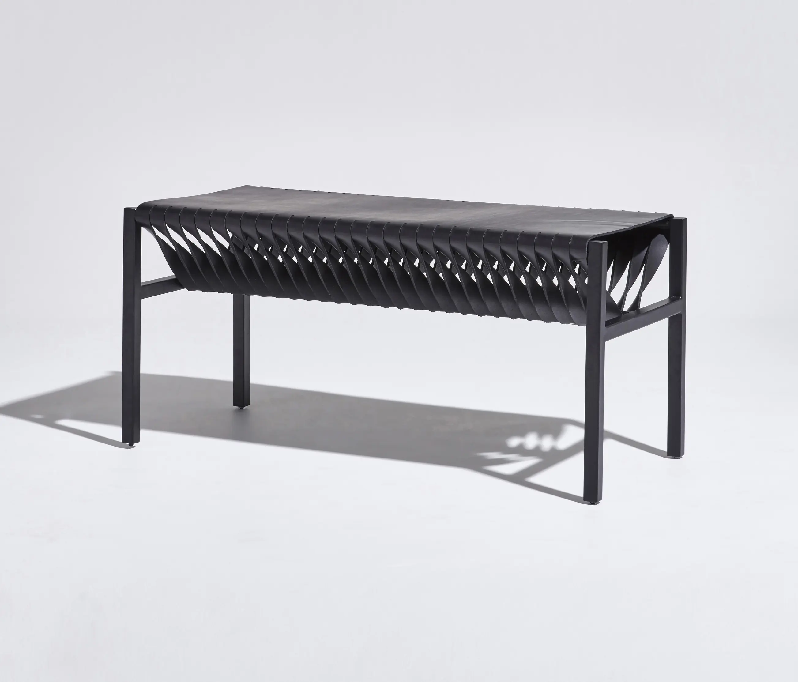 DesignByThem - DL Bench
