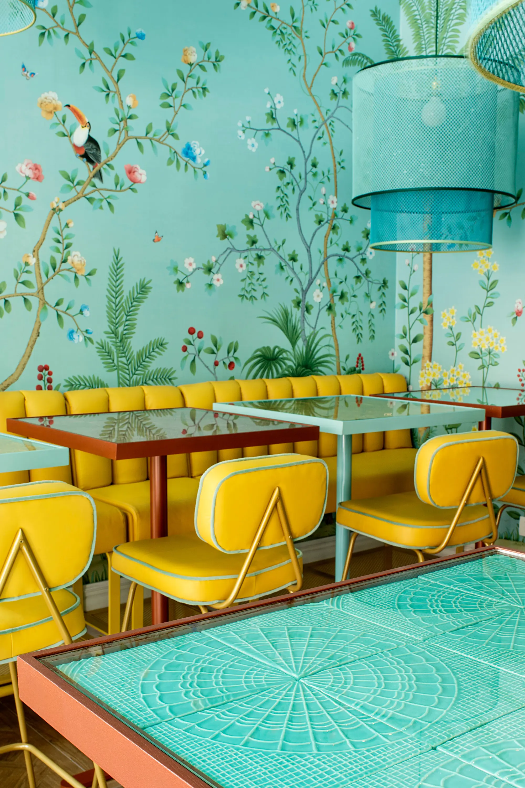 Mambo Unlimited Ideas - Caldas Dinner Table