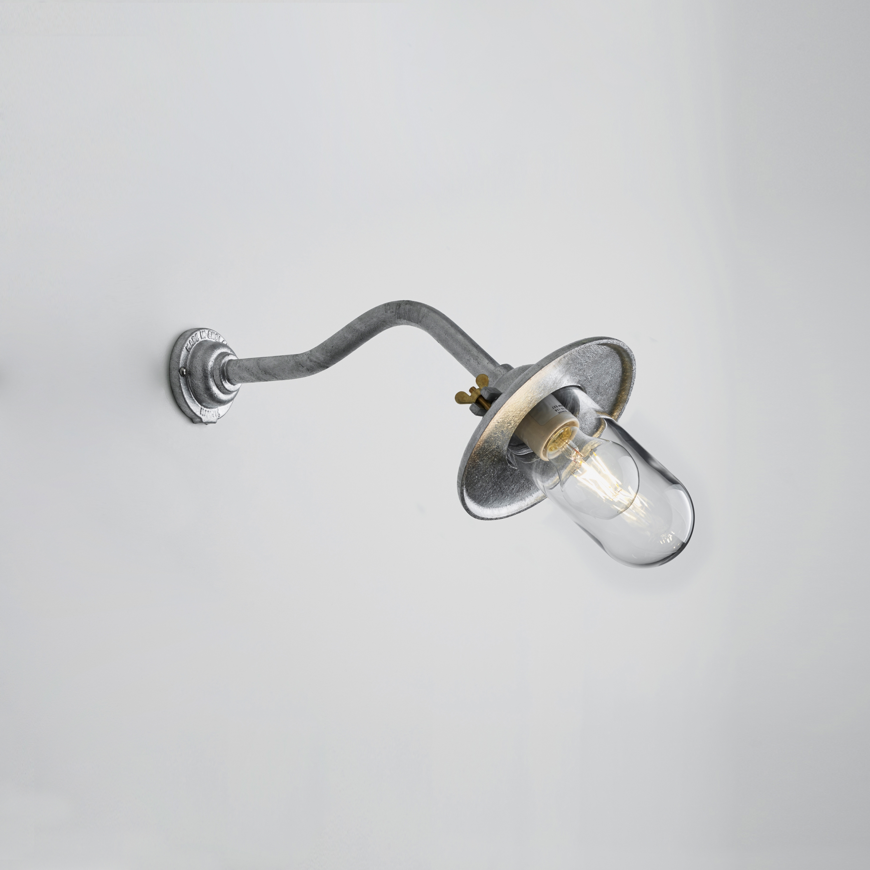 Vertoon produk Butterfly 45° van vervaardiger Tekna