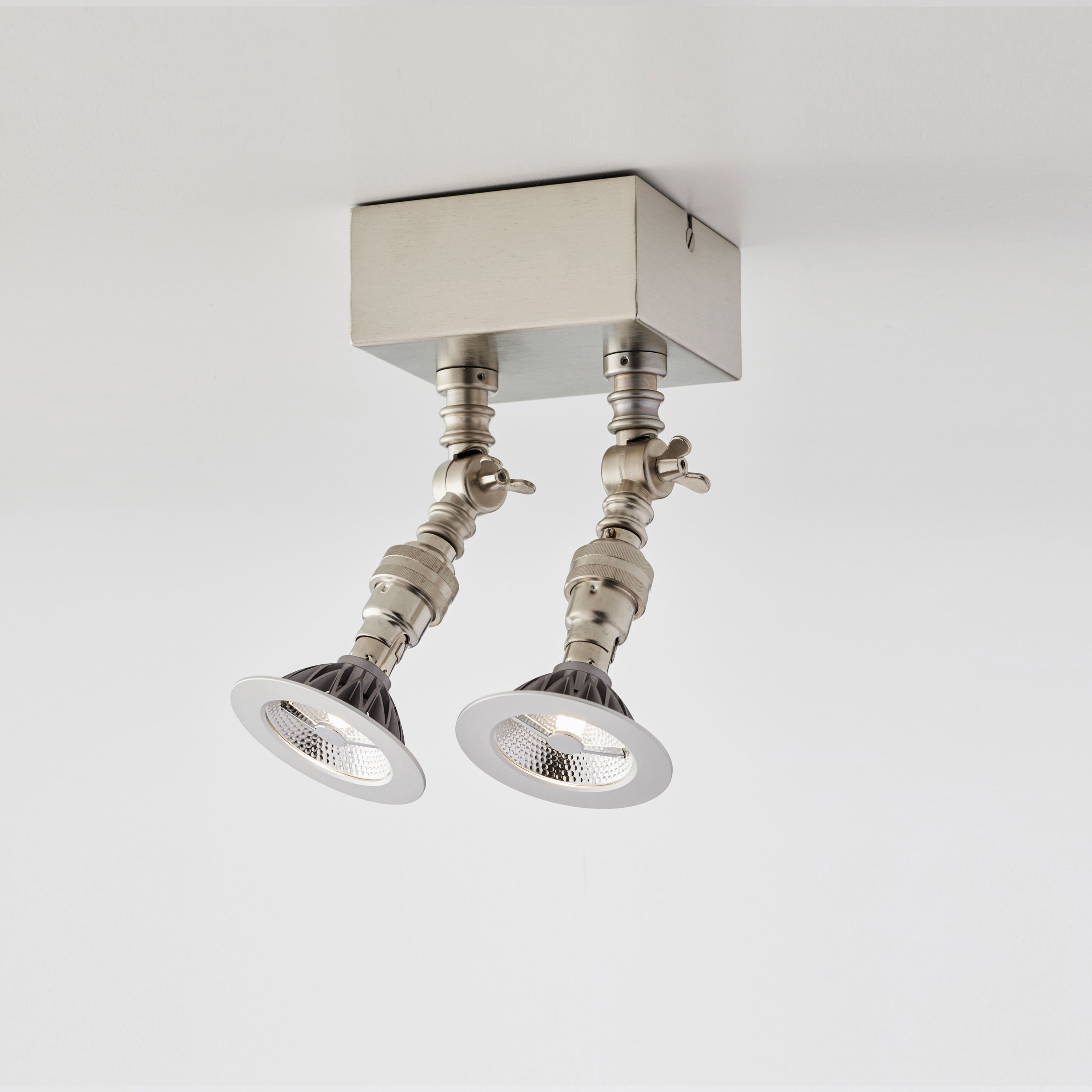 Vertoon produk Lilley Spot Twin van vervaardiger Tekna