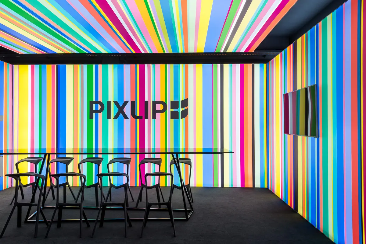 PIXLIP - Horizontal Light Boxes