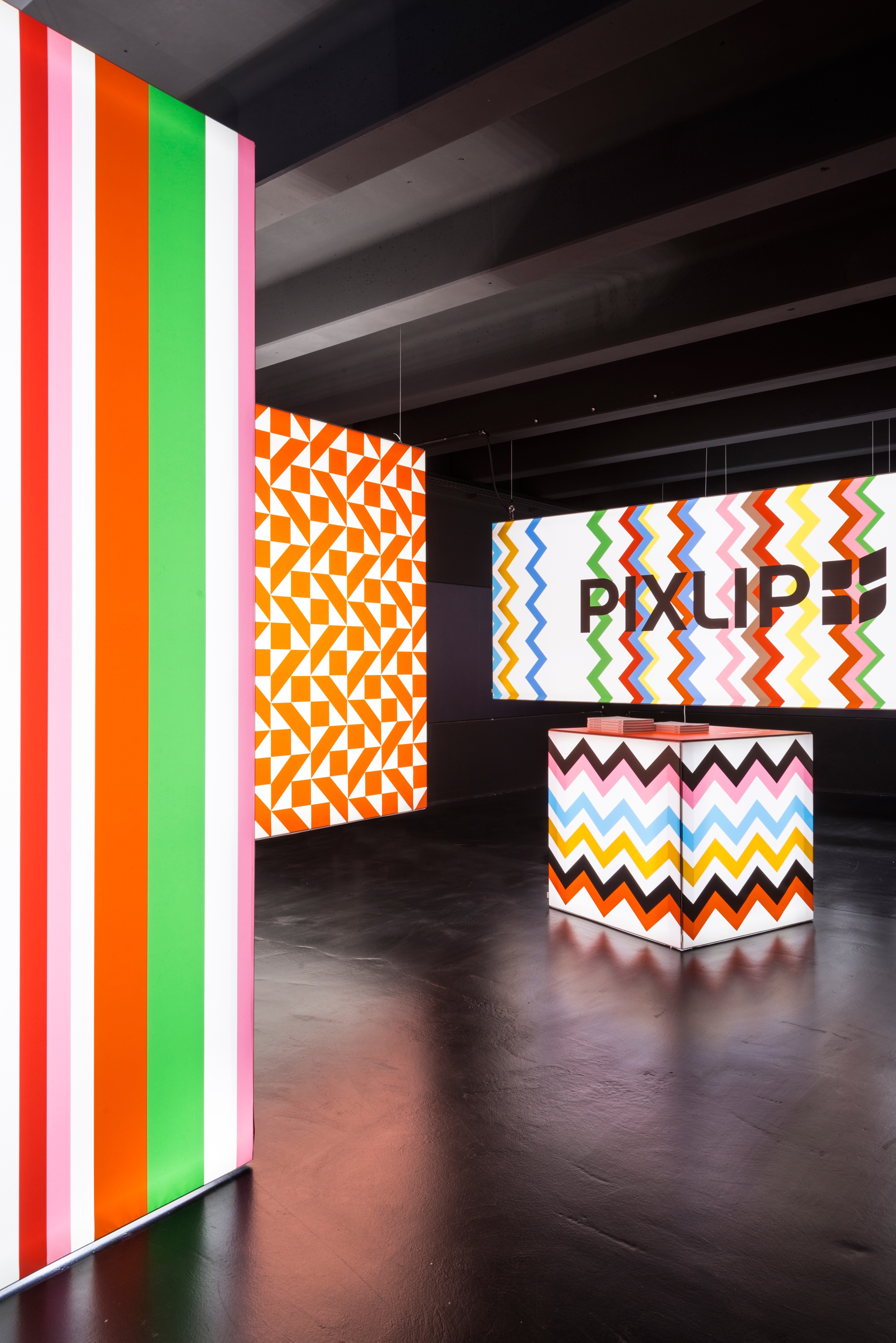 Vertoon produk Lightcube van vervaardiger PIXLIP