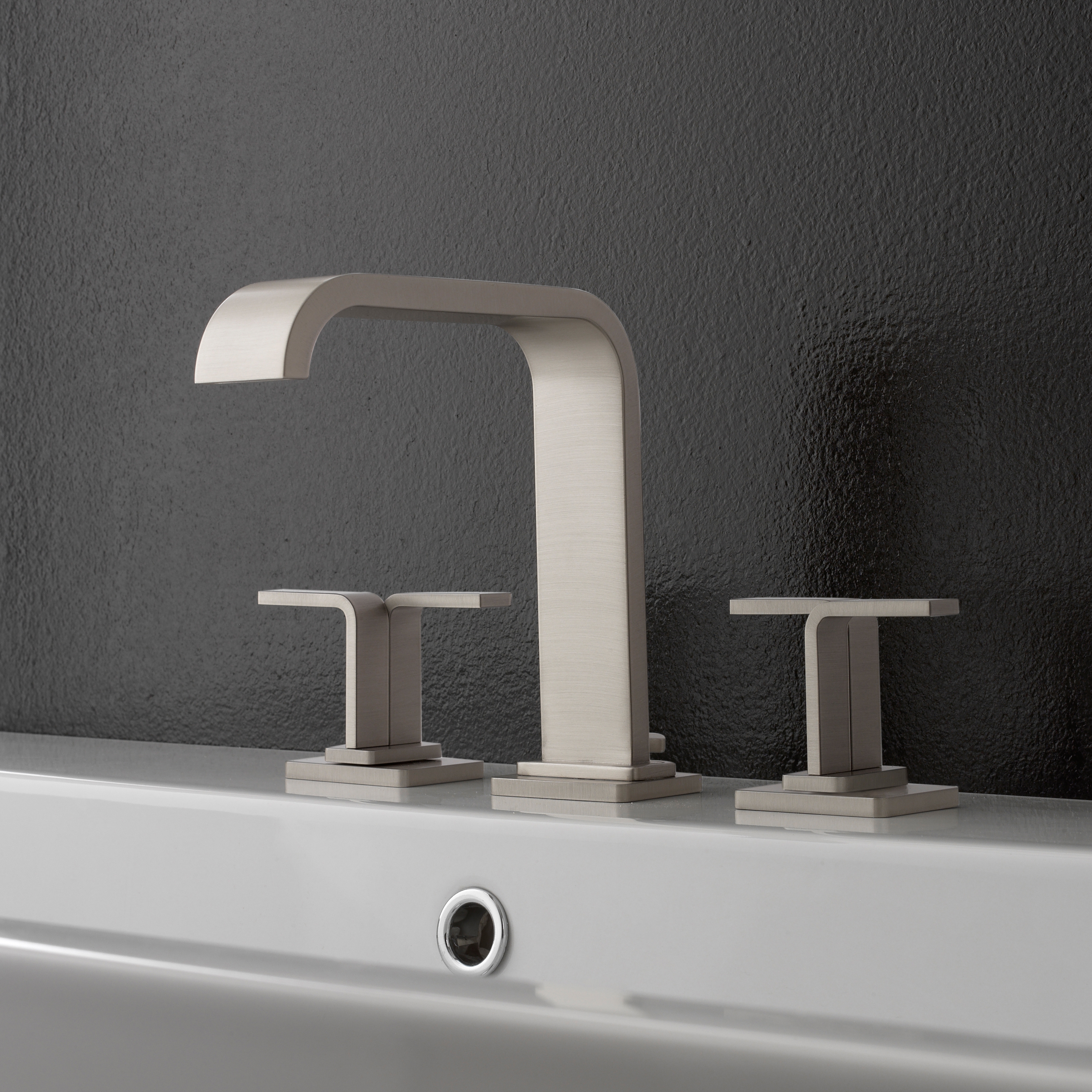 Display product Immersion - Three-hole washbasin mixer from manufacturer Graff