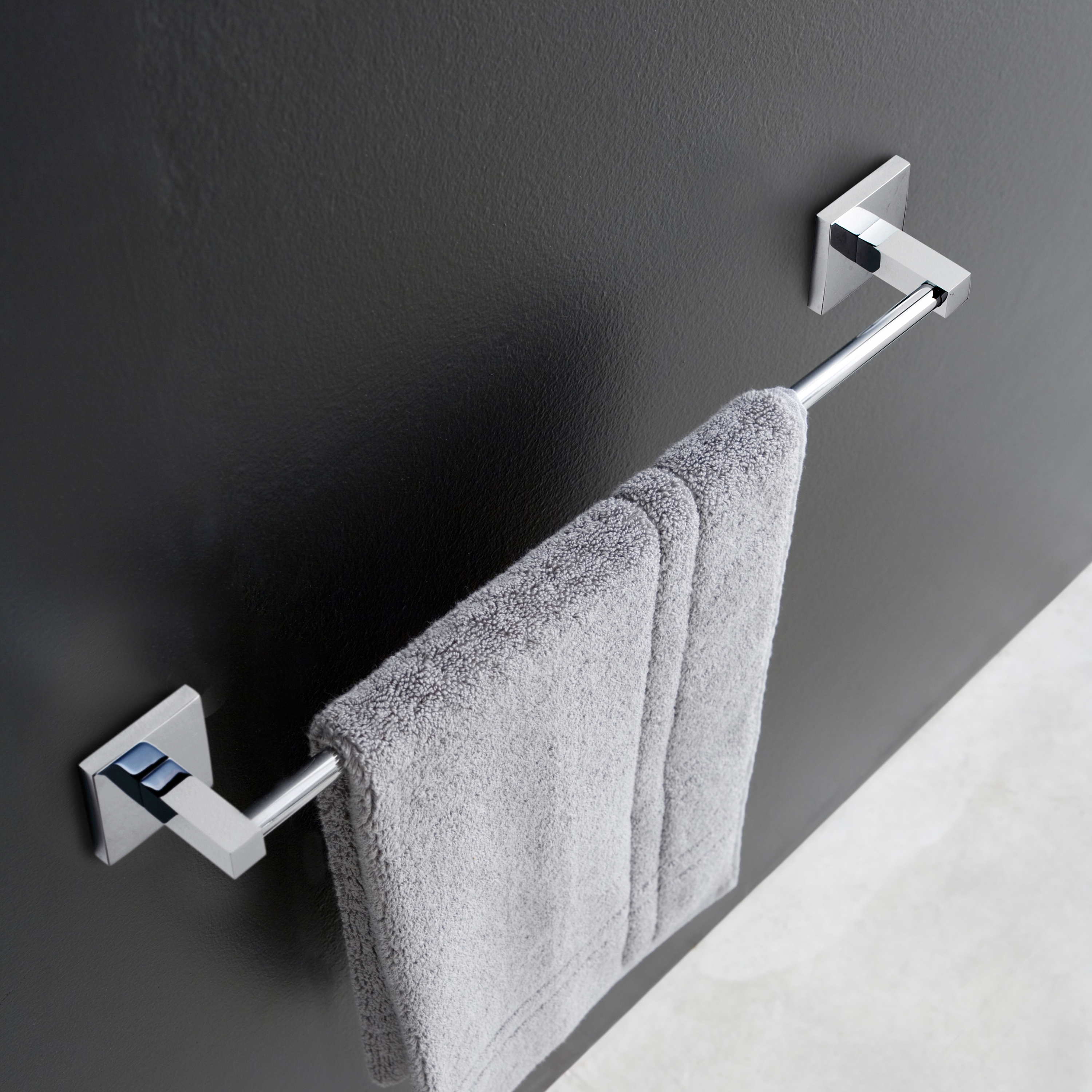 Produkt Sade - Towel bar 76,2cm des Herstellers Graff anzeigen