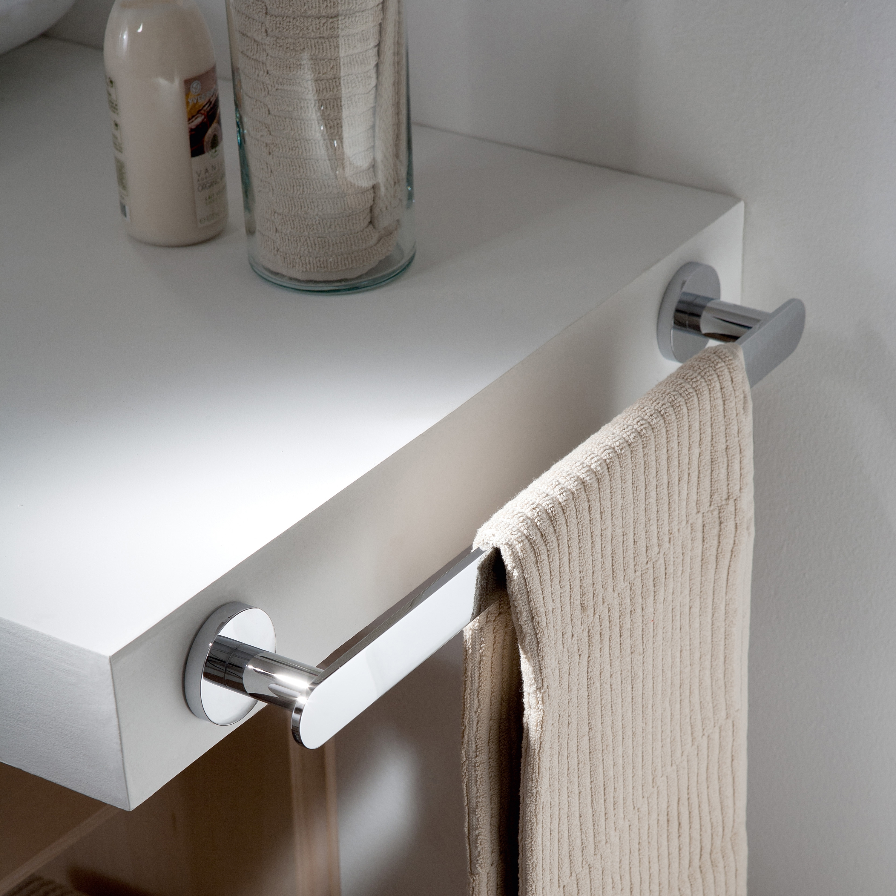 Mostra il prodotto Sento - Towel bar 45,7cm del produttore Graff