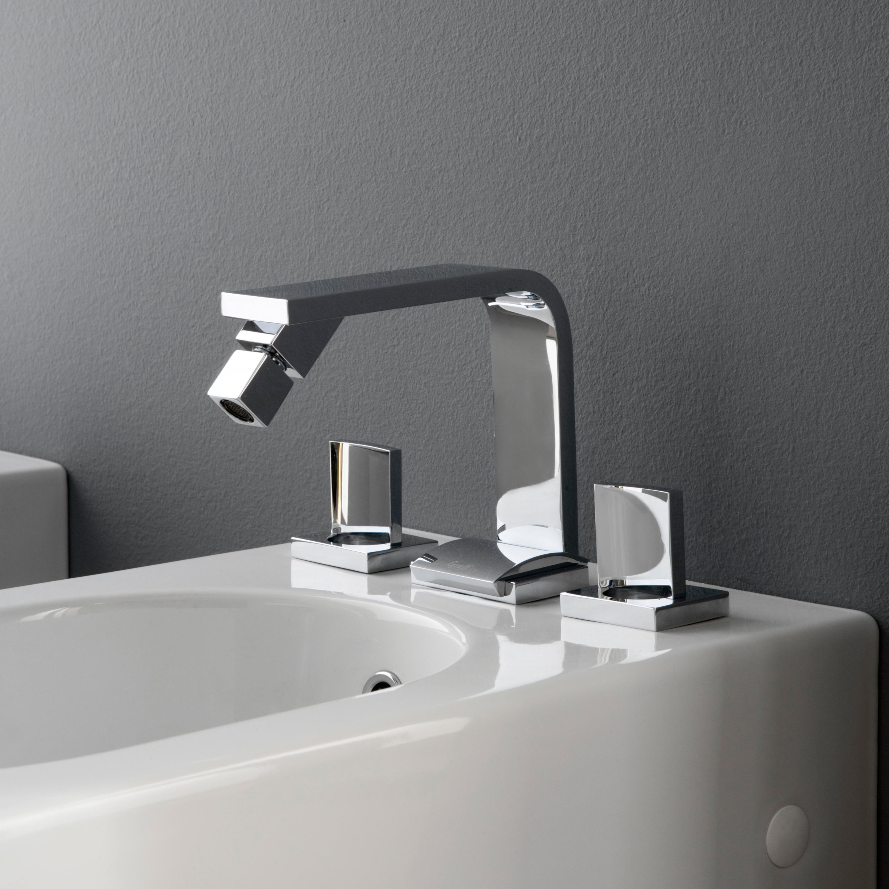 Mostrar el producto Targa - Deck-mounted bidet spout del fabricante Graff