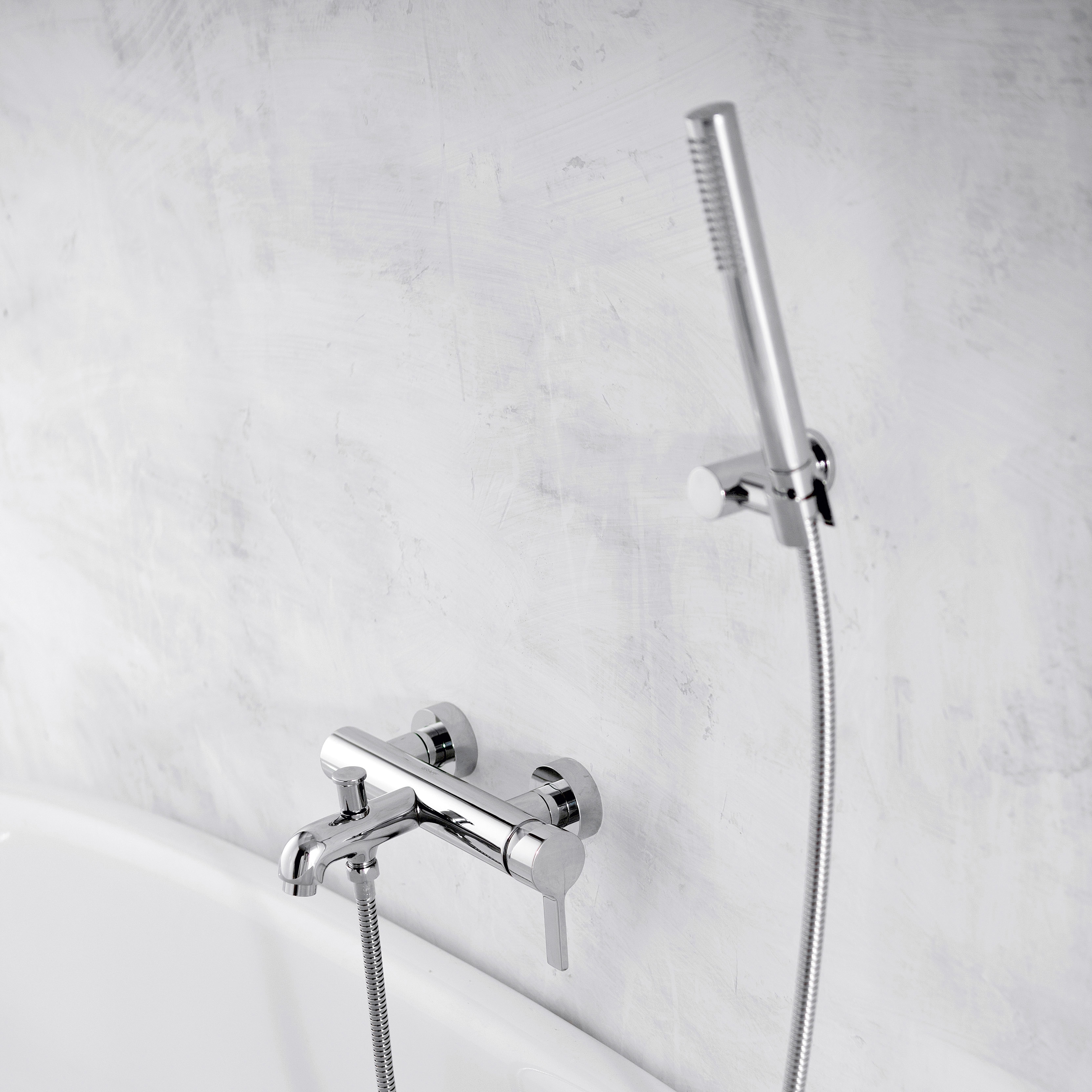 Produkt Terra - Wall-mounted bath & shower mixer with hand shower set des Herstellers Graff anzeigen