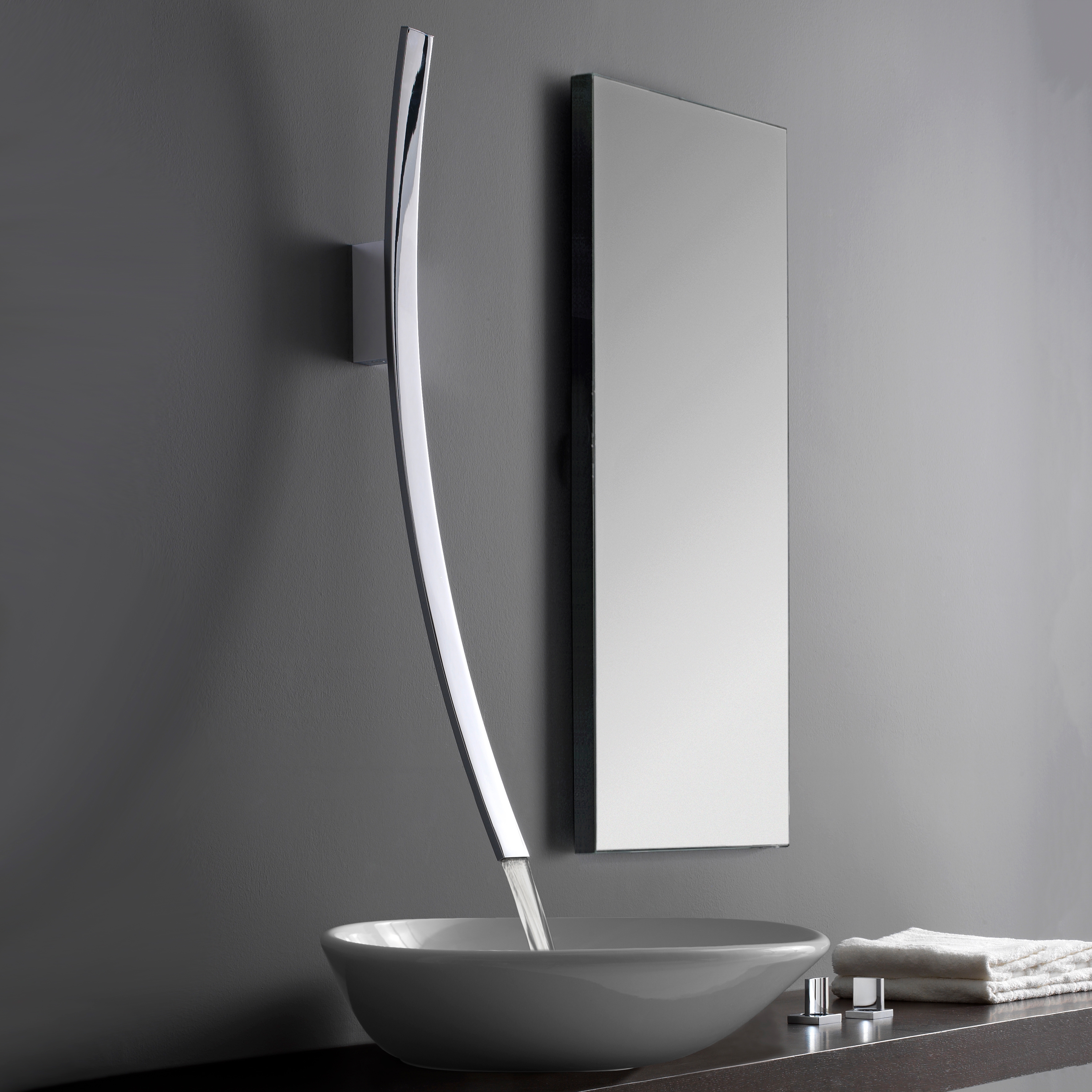 Display product Luna - Wall-mounted washbasin spout from manufacturer Graff
