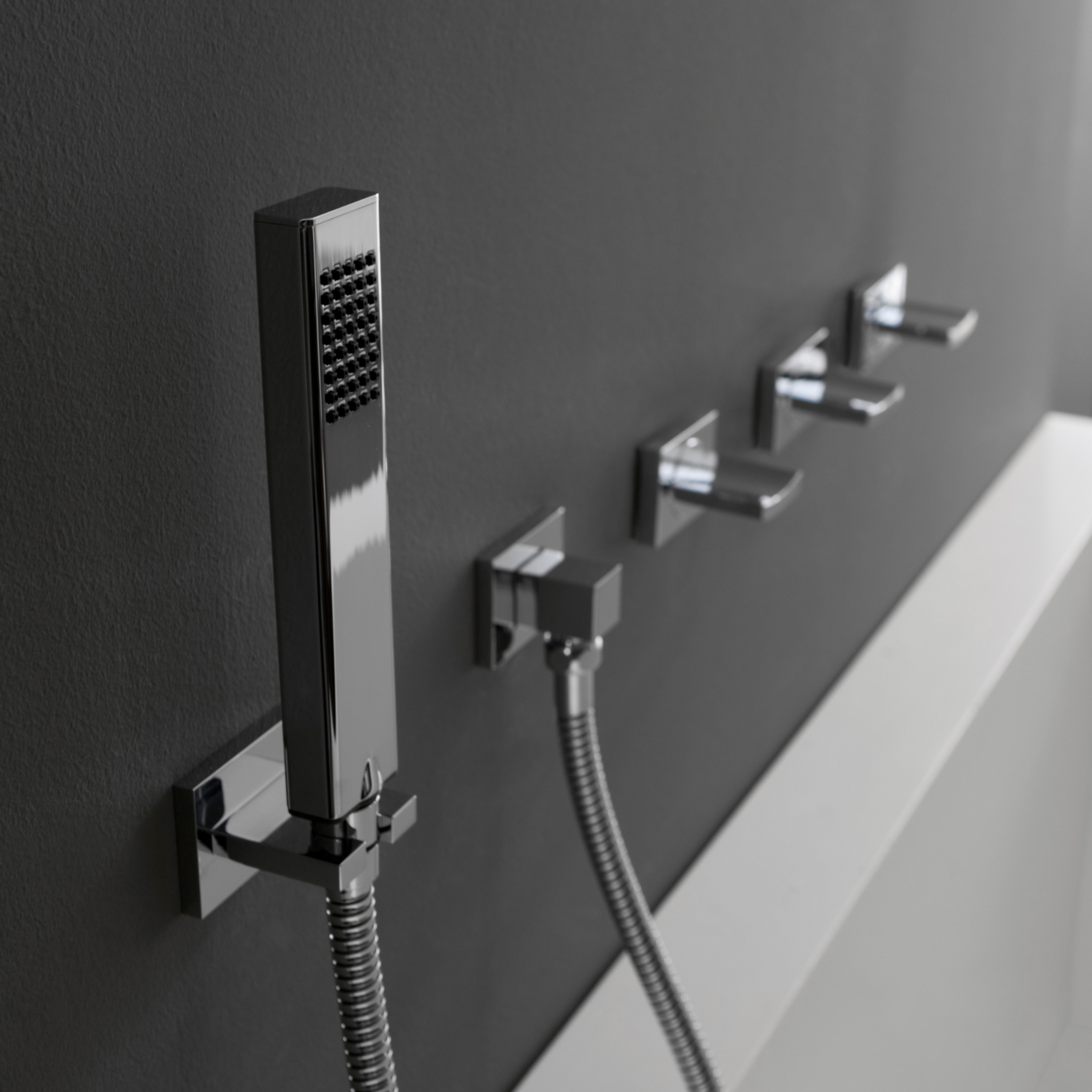 Produkt Luna - Wall-mounted hand shower - Set des Herstellers Graff anzeigen