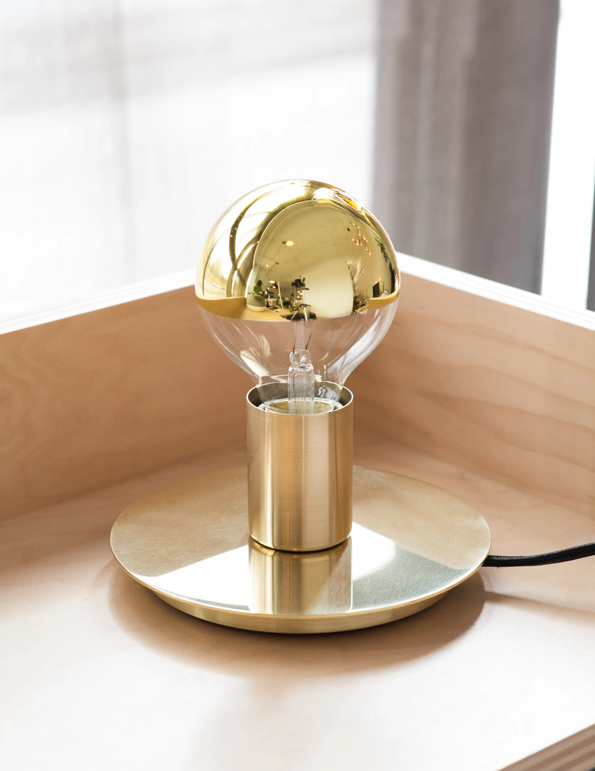 Lambert et Fils - Dot | Line Wall