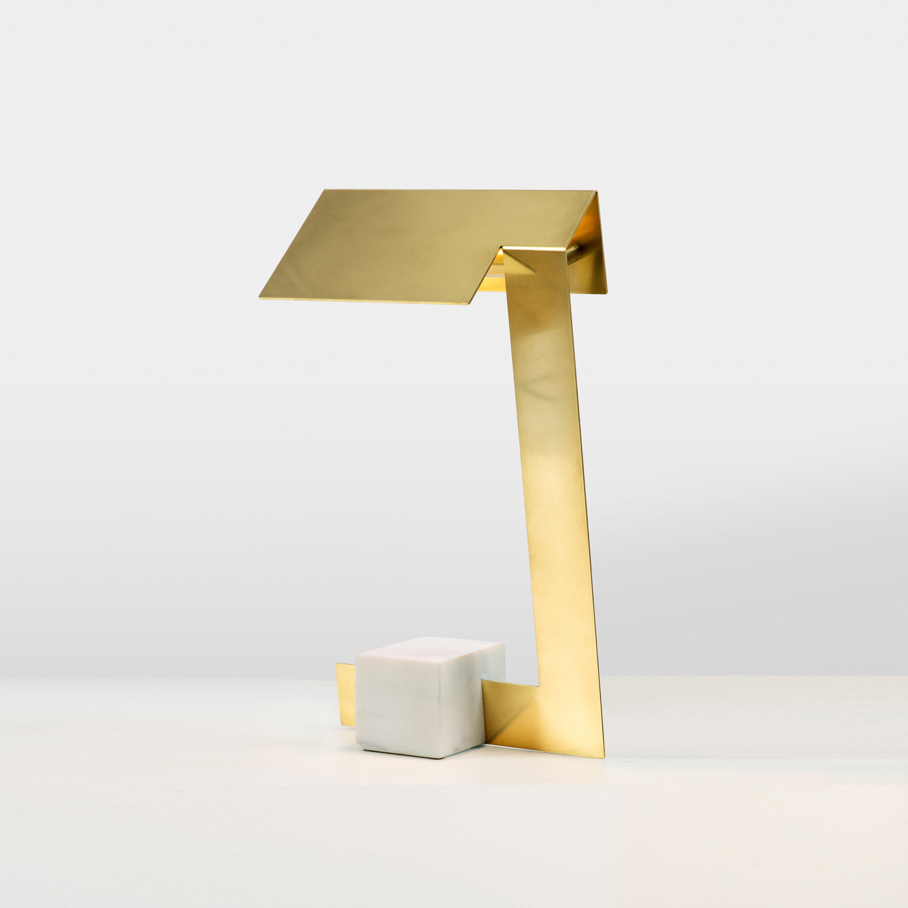 Clark | Table